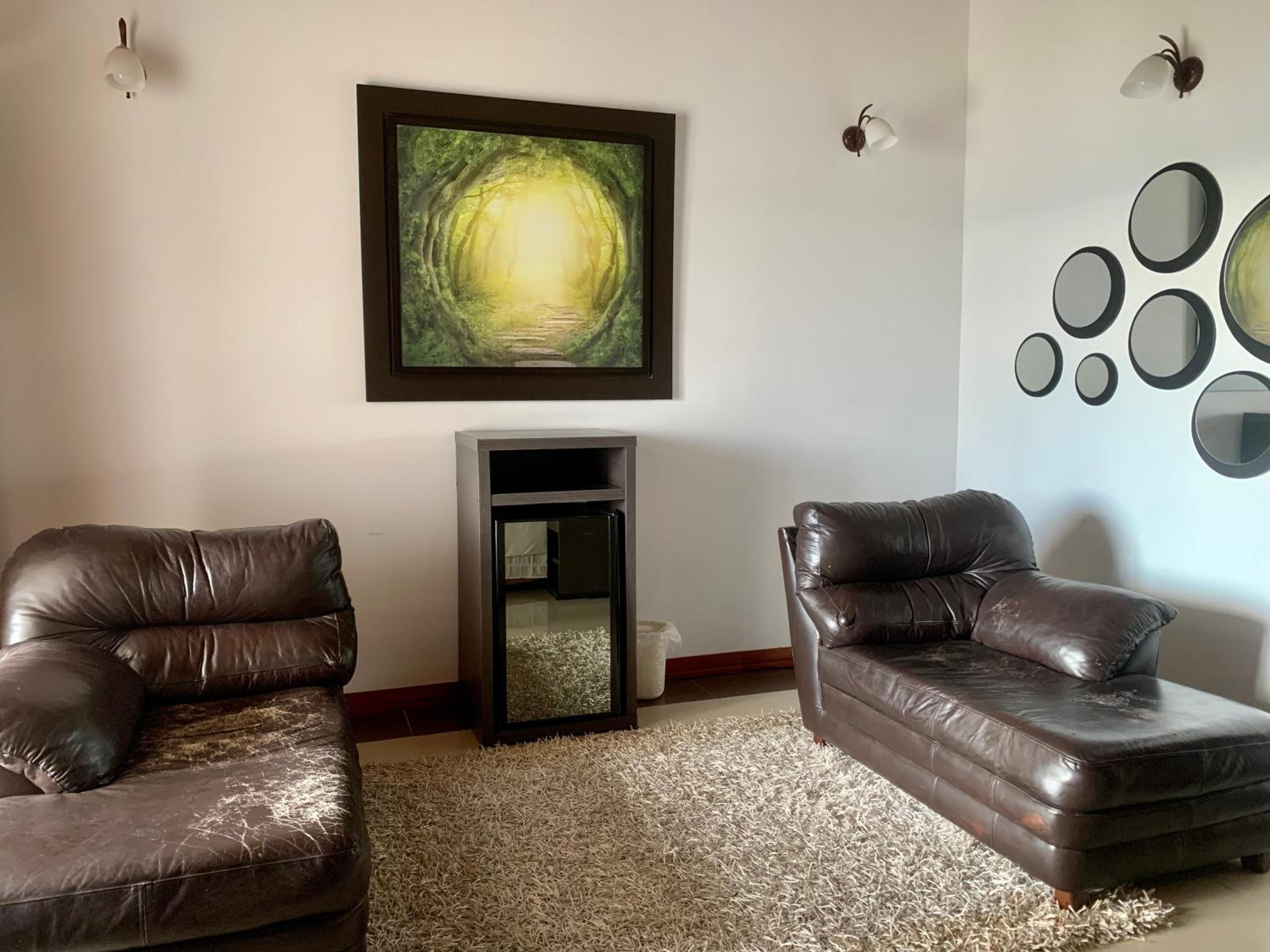 King Suite with Balcony photo 3