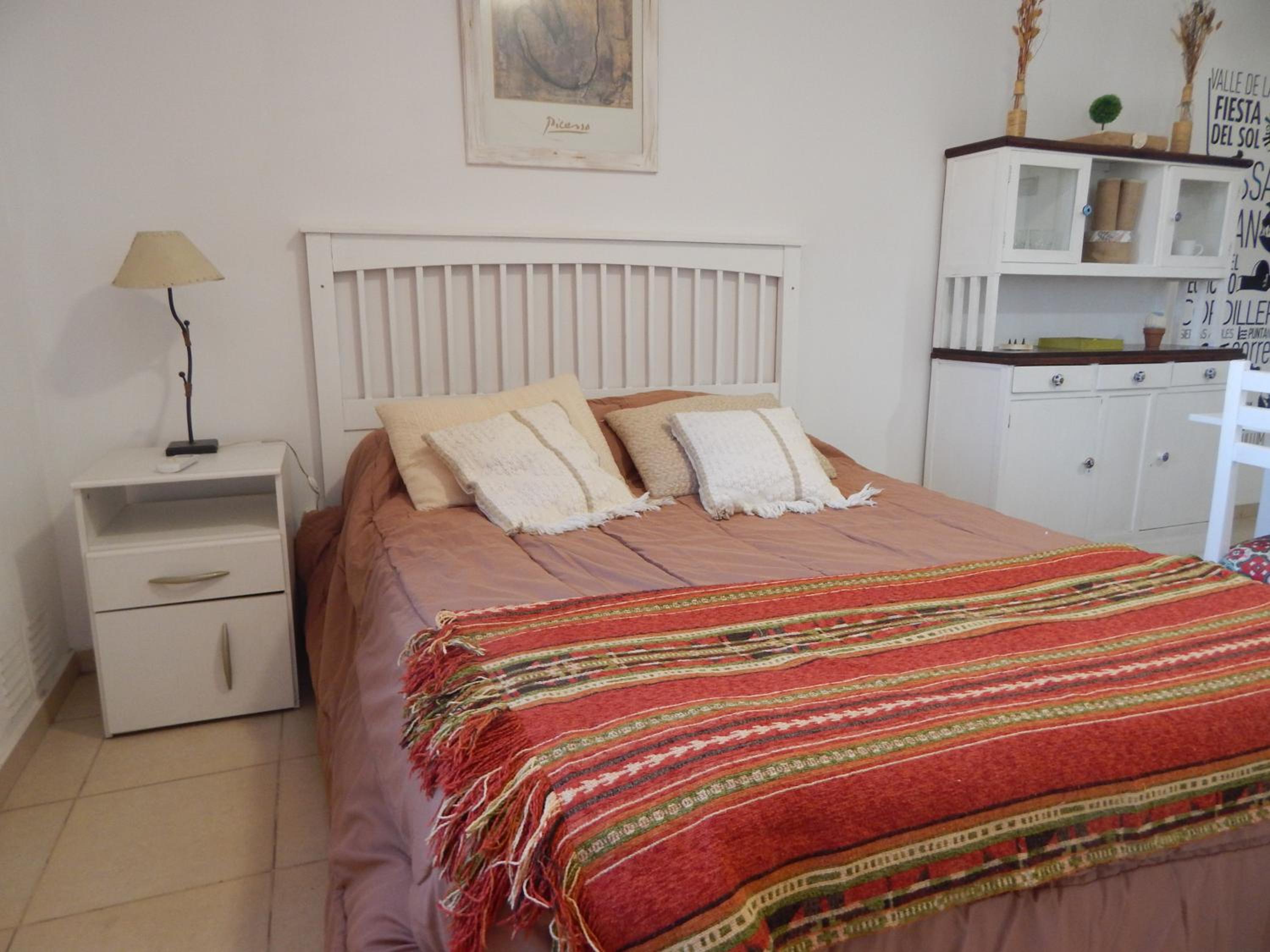One-Bedroom Apartment photo 1