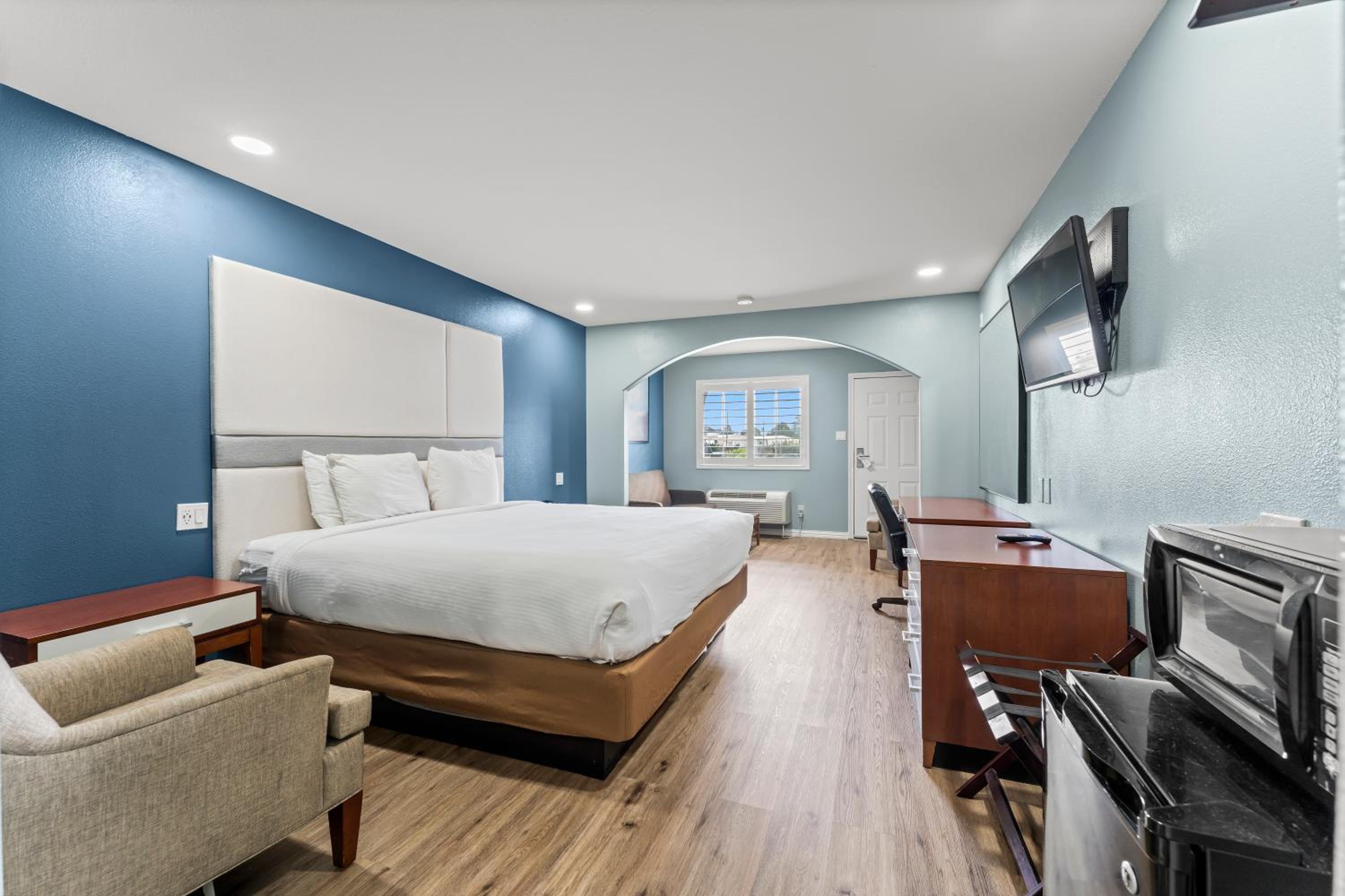 Comfort King Room photo 1