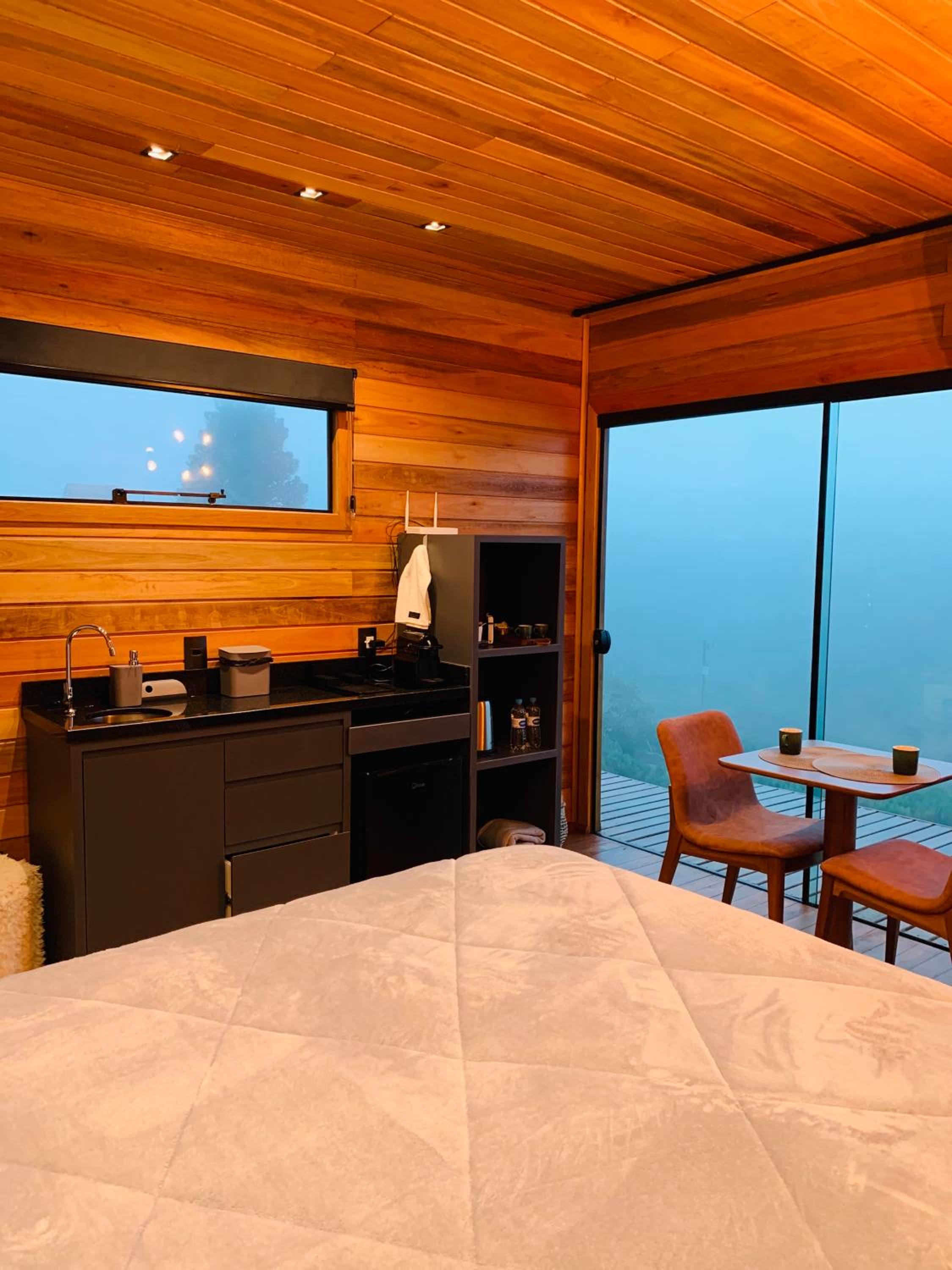 One-Bedroom House photo 2