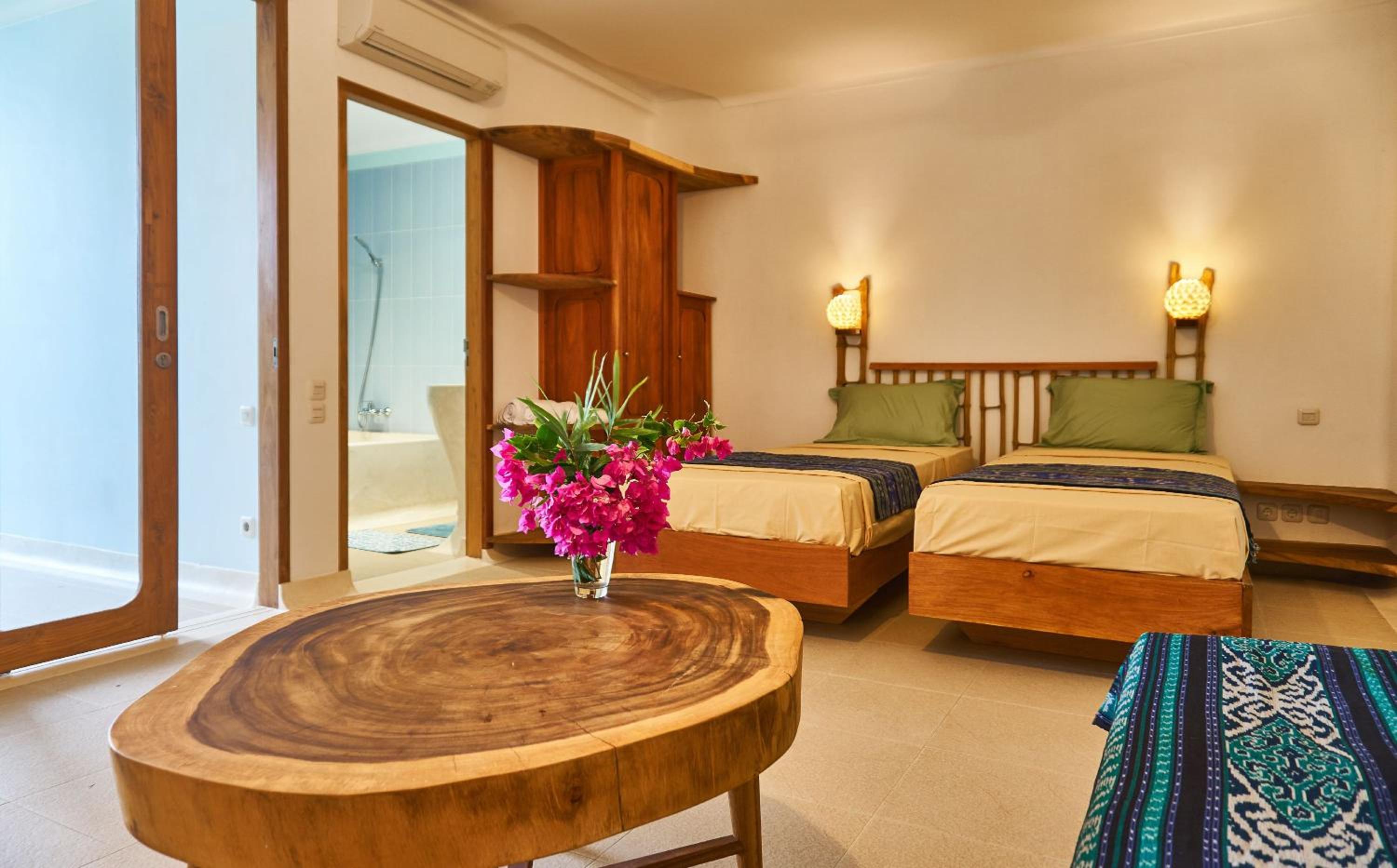 Villa with Sea View - Photo 2