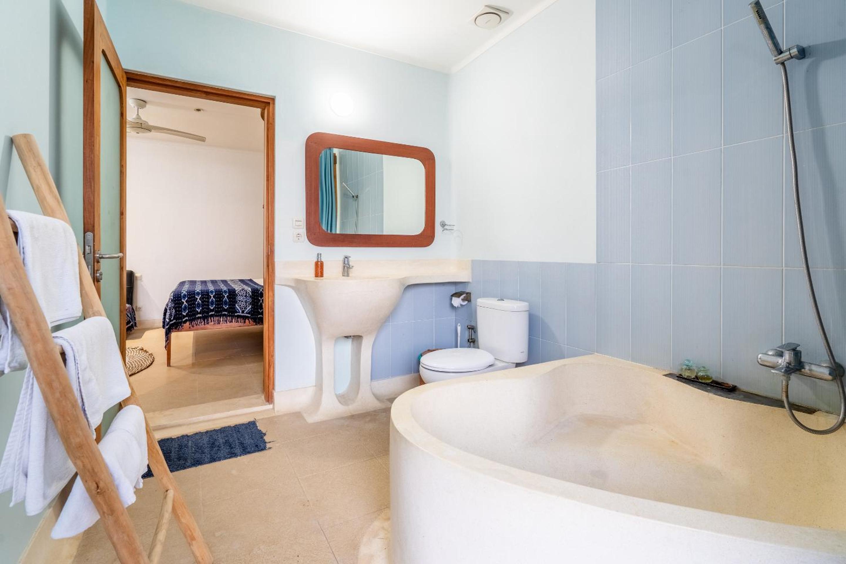 Villa with Sea View - Photo 4