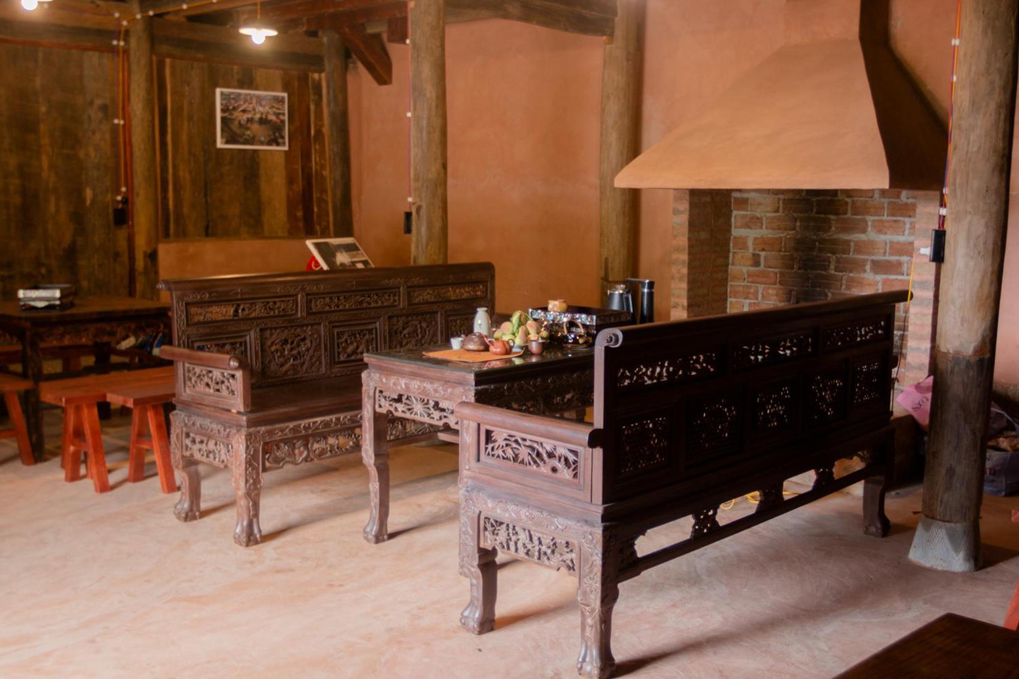 Family Room with Private Bathroom - Photo 15