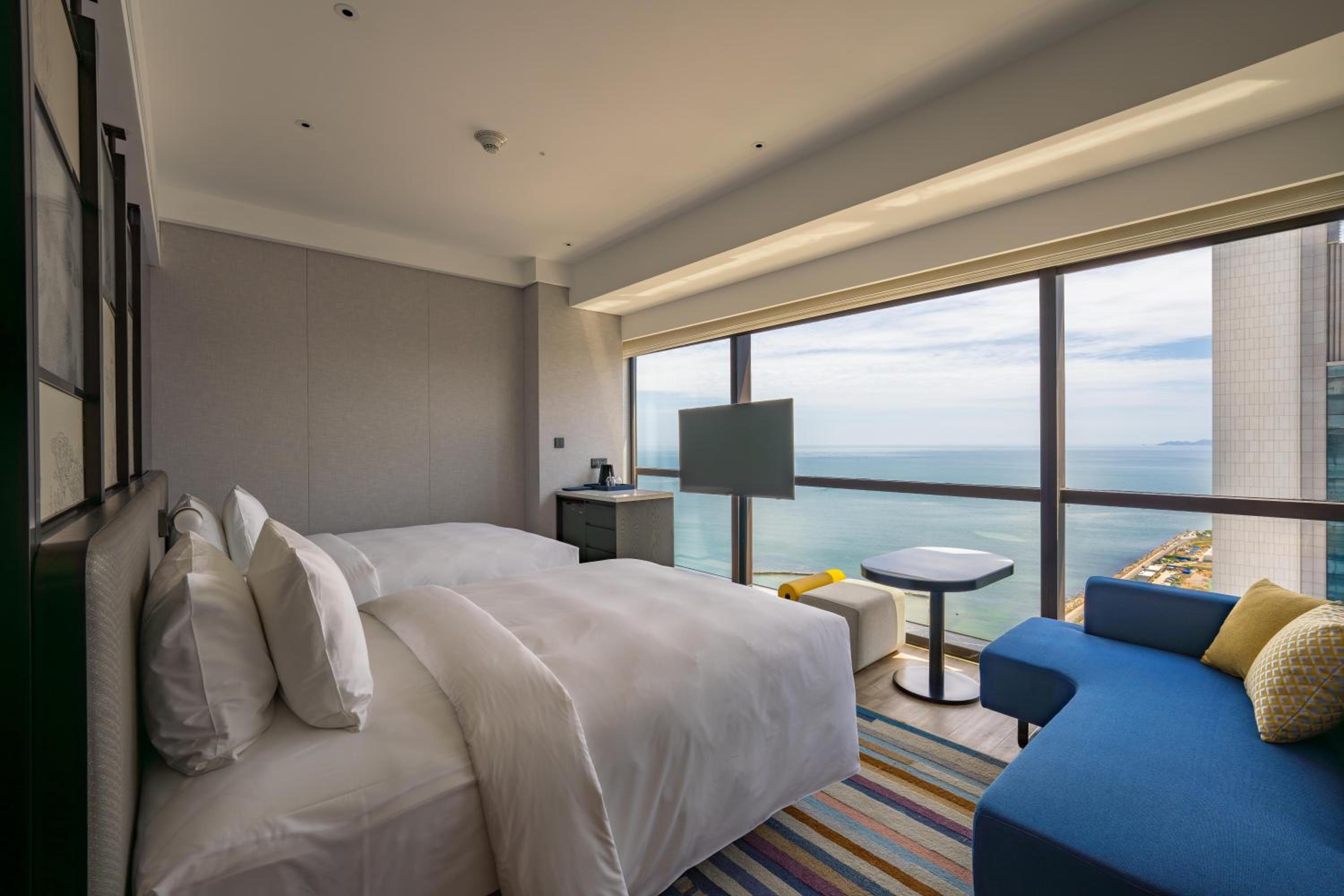Double Room with Two Double Beds and Ocean View photo 3