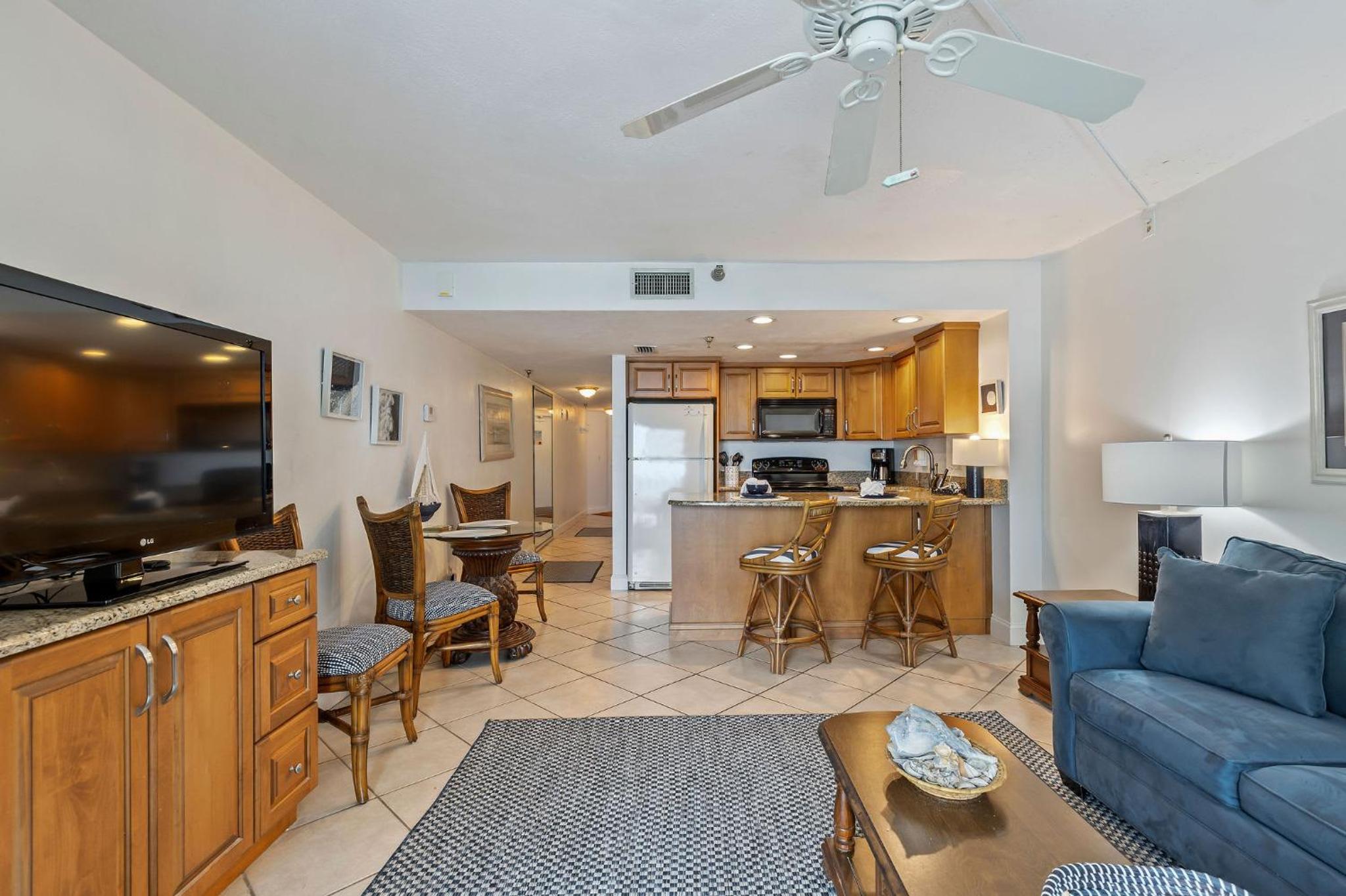 Apartment photo 2