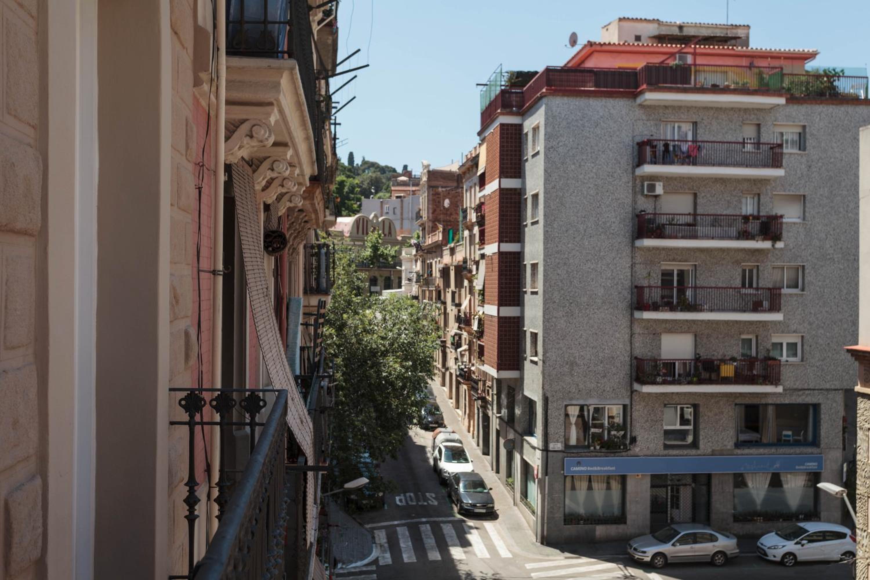 Two-Bedroom Apartment with Balcony photo 2