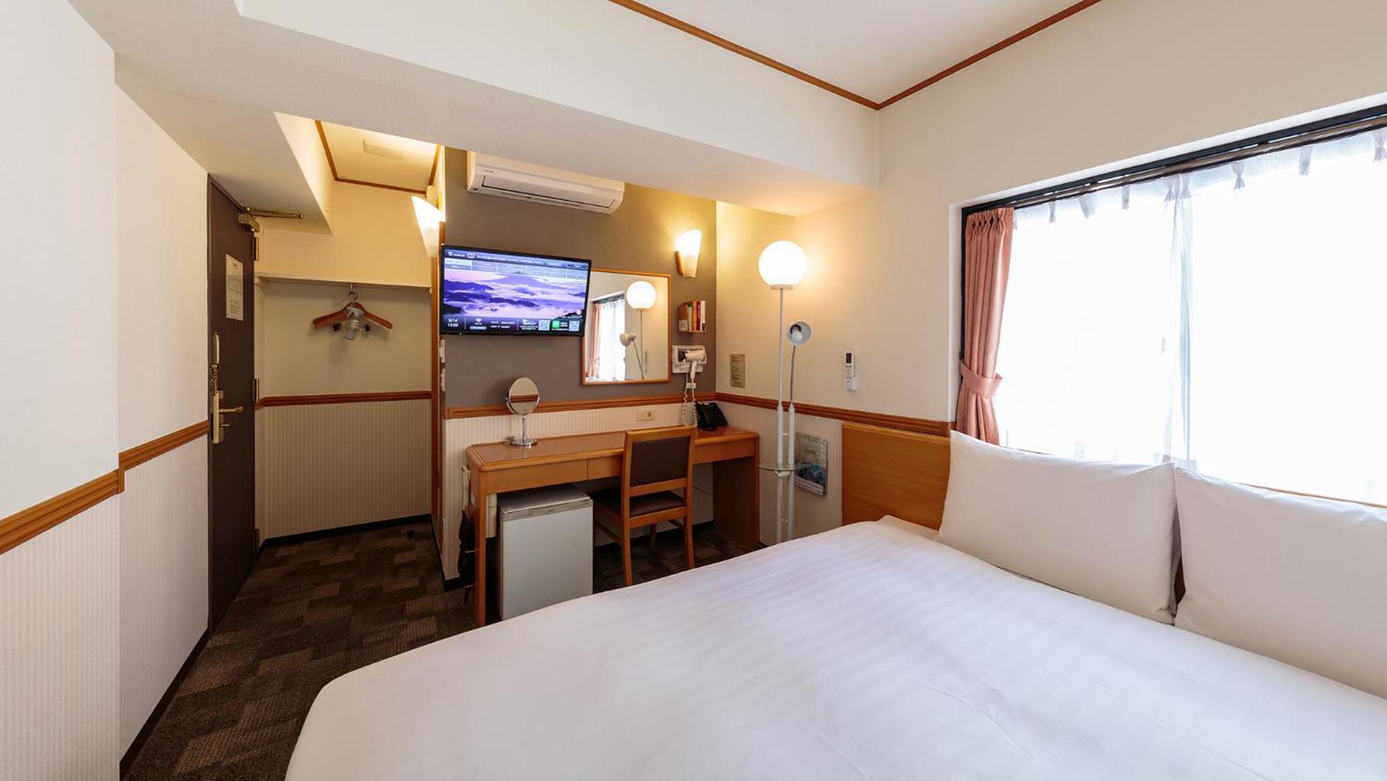 King Room - Non-Smoking photo 3