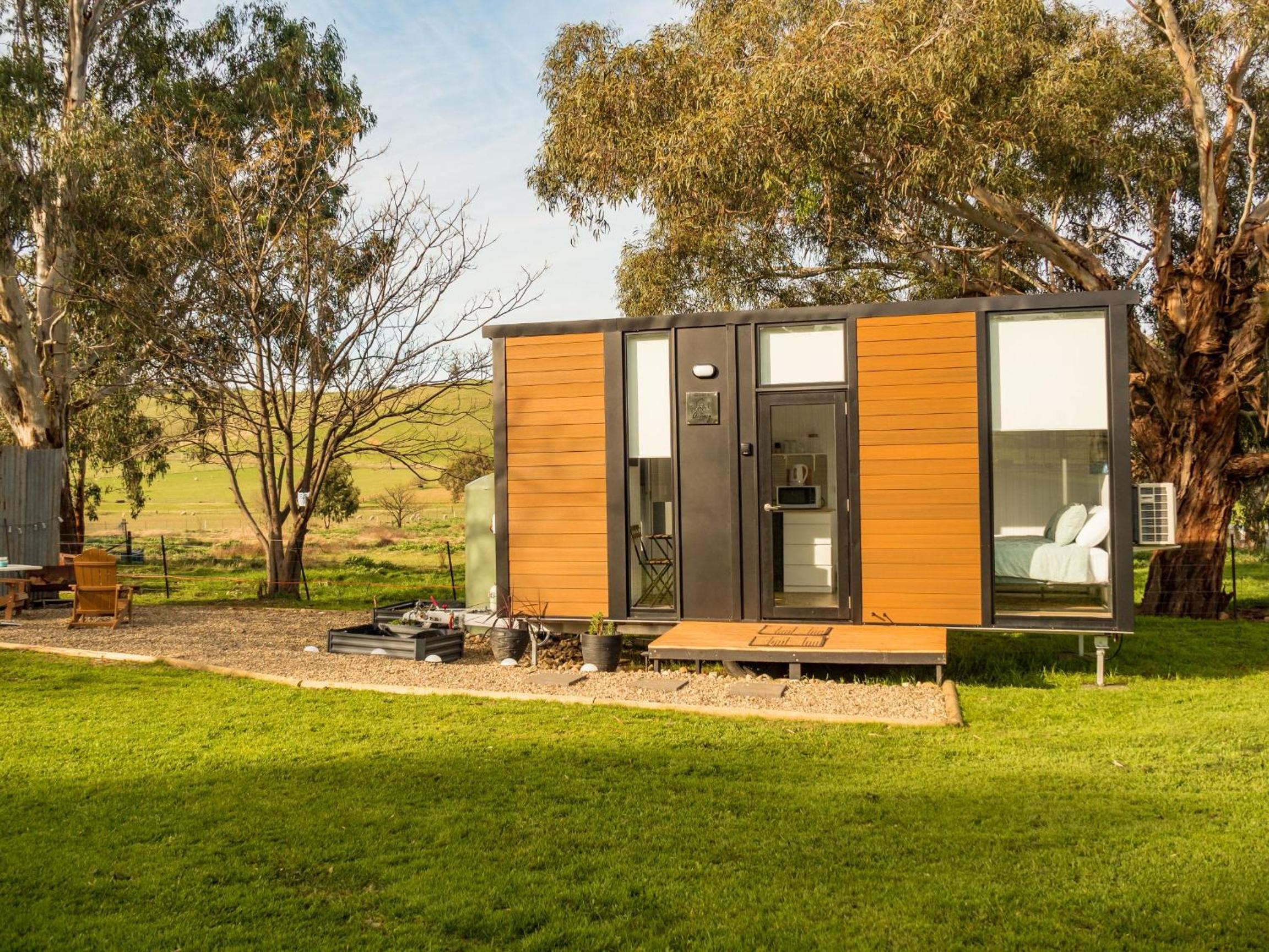 Mobile Home photo 2