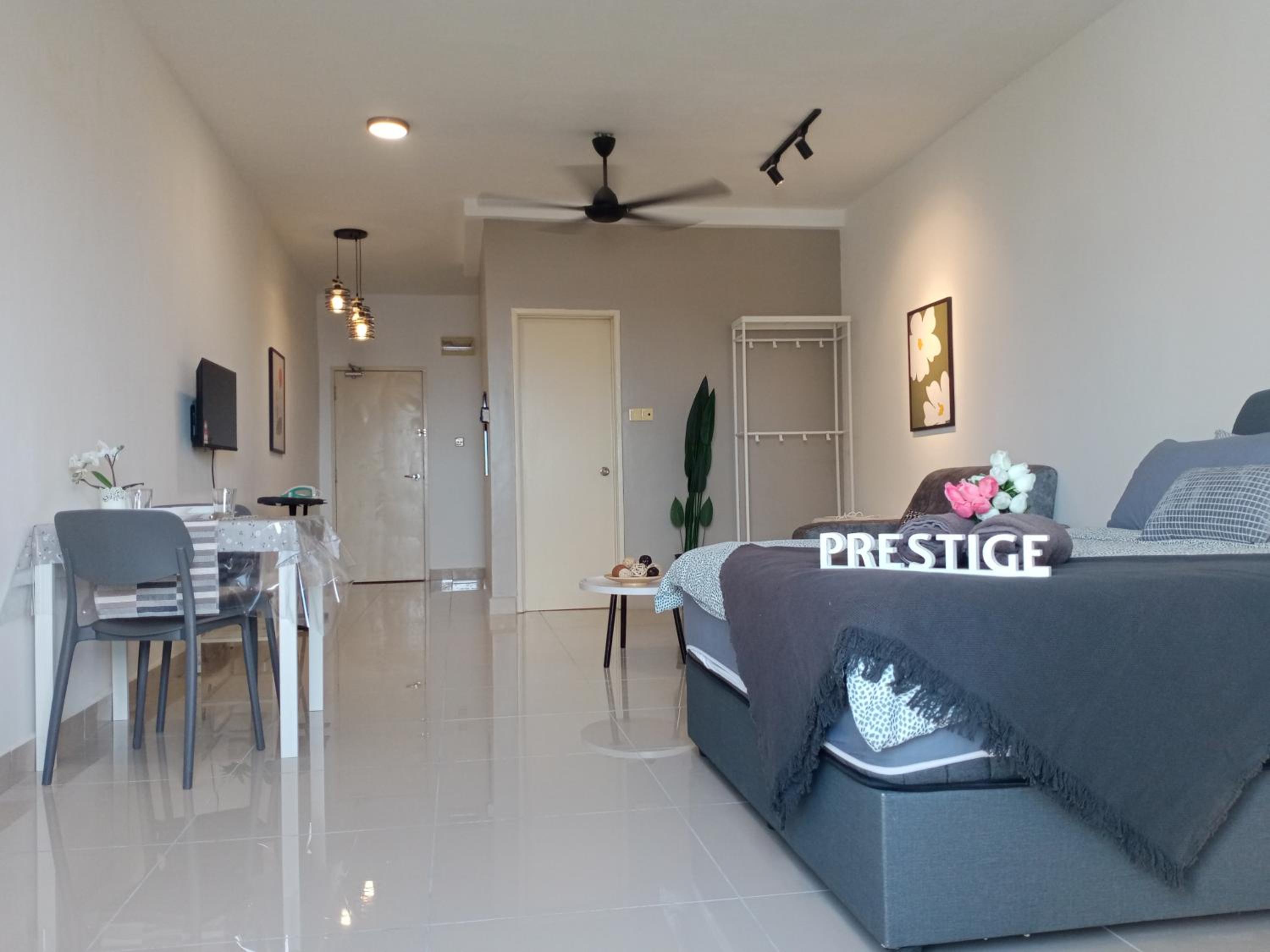 Studio Apartment - Photo 3