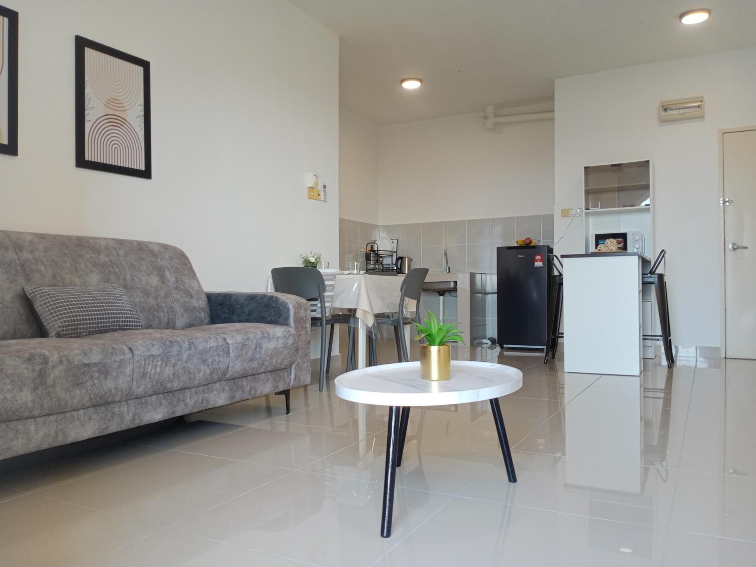 Two-Bedroom Apartment - Photo 5