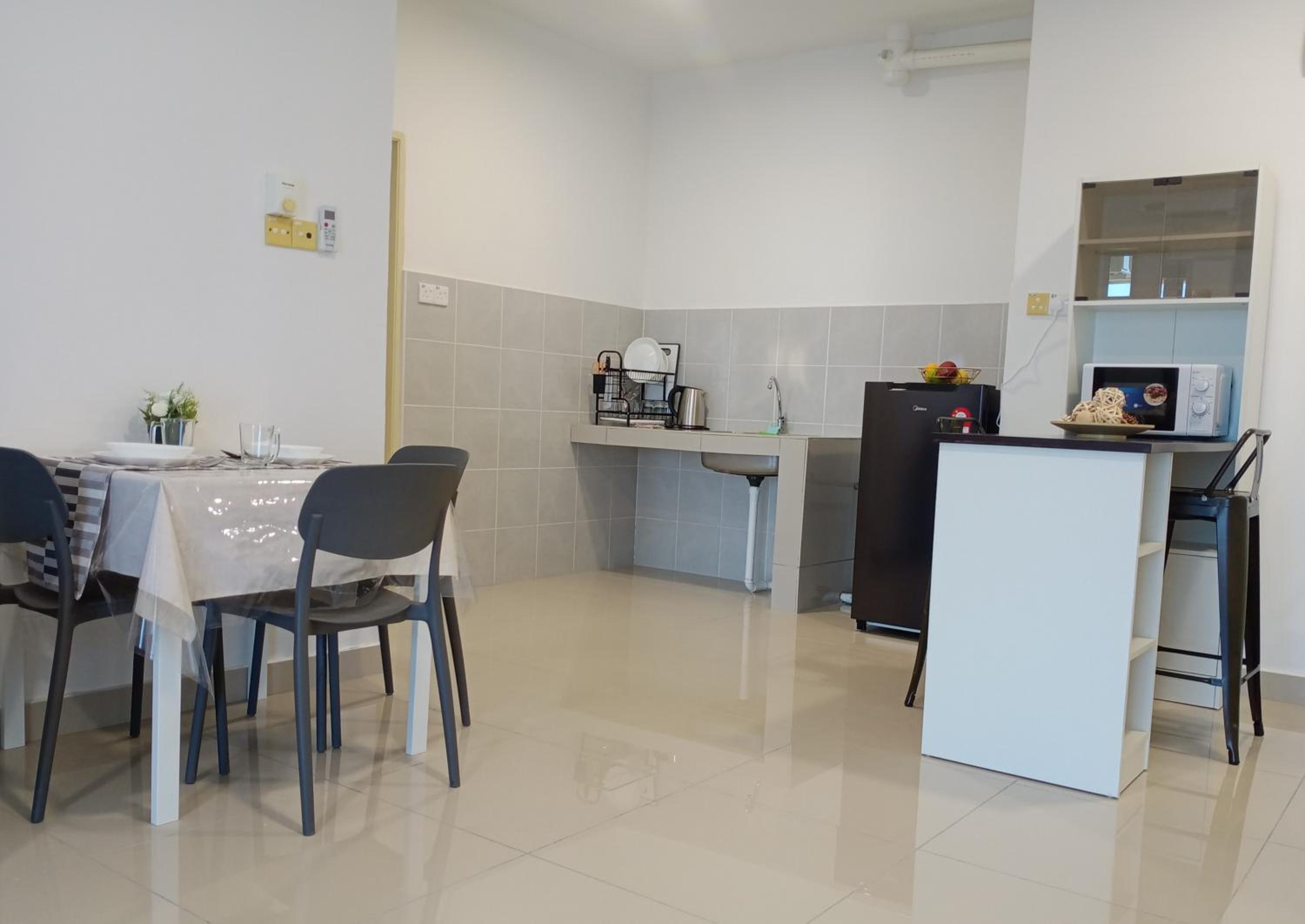 Two-Bedroom Apartment - Photo 6