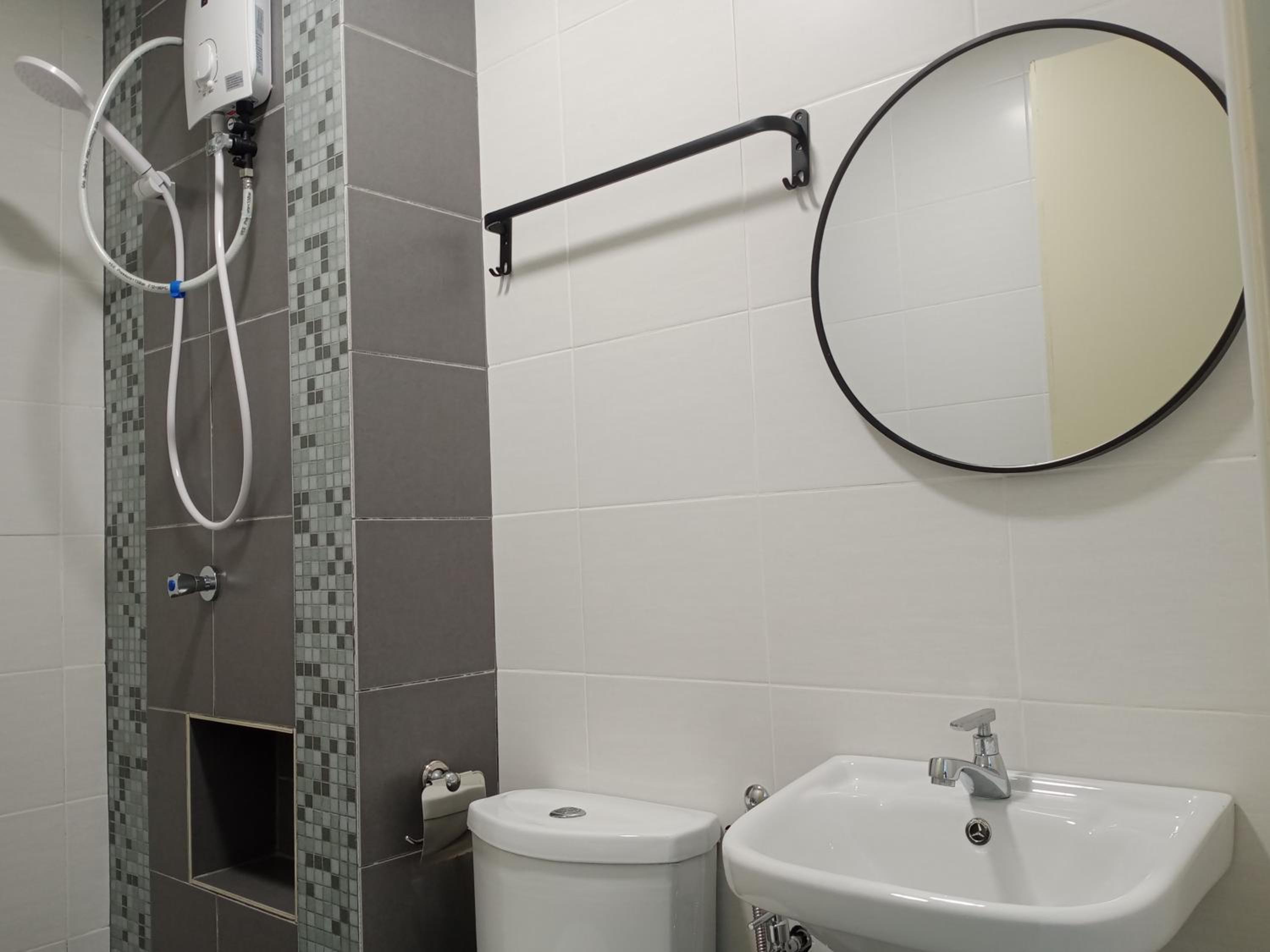 Two-Bedroom Apartment - Photo 8