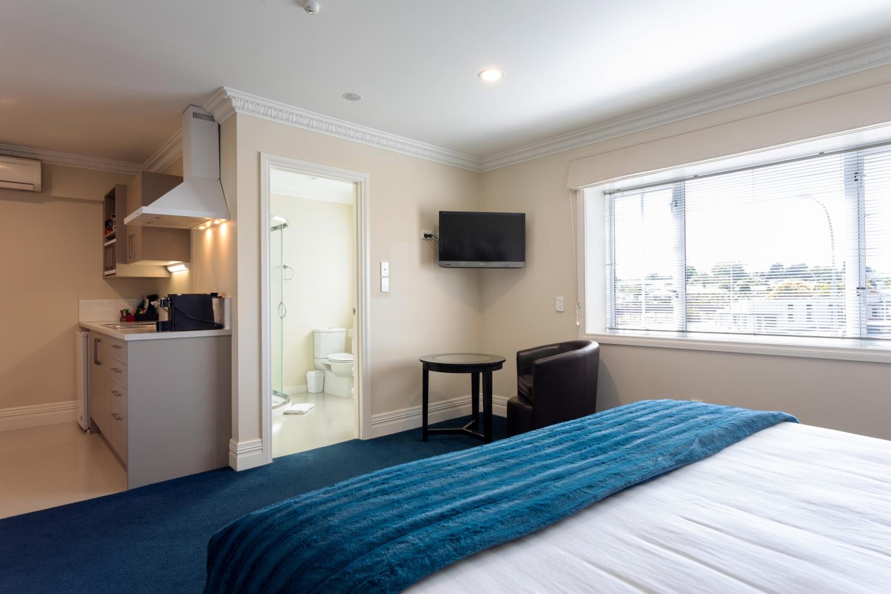 Studio Apartment photo 2