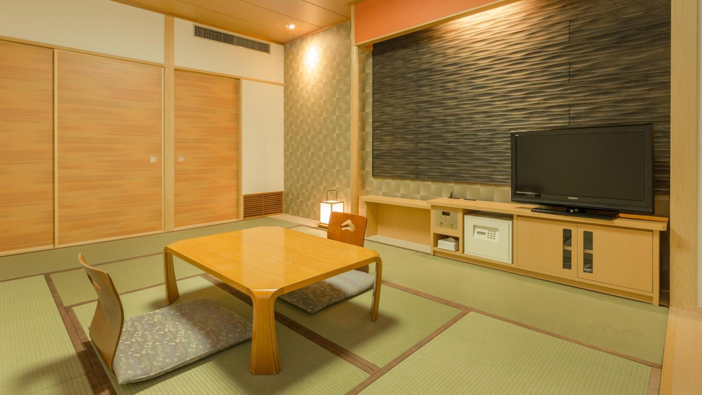 Japanese-Style Quadruple Room