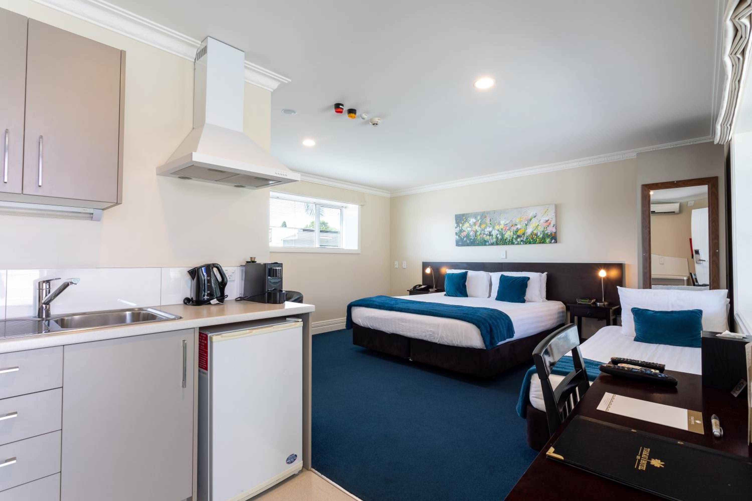 Studio Apartment - Disability Access photo 1