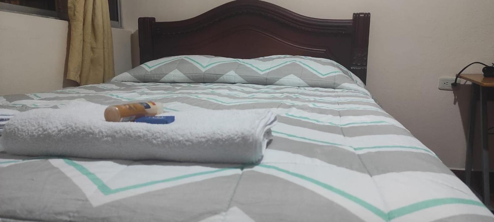 Queen Room photo 1