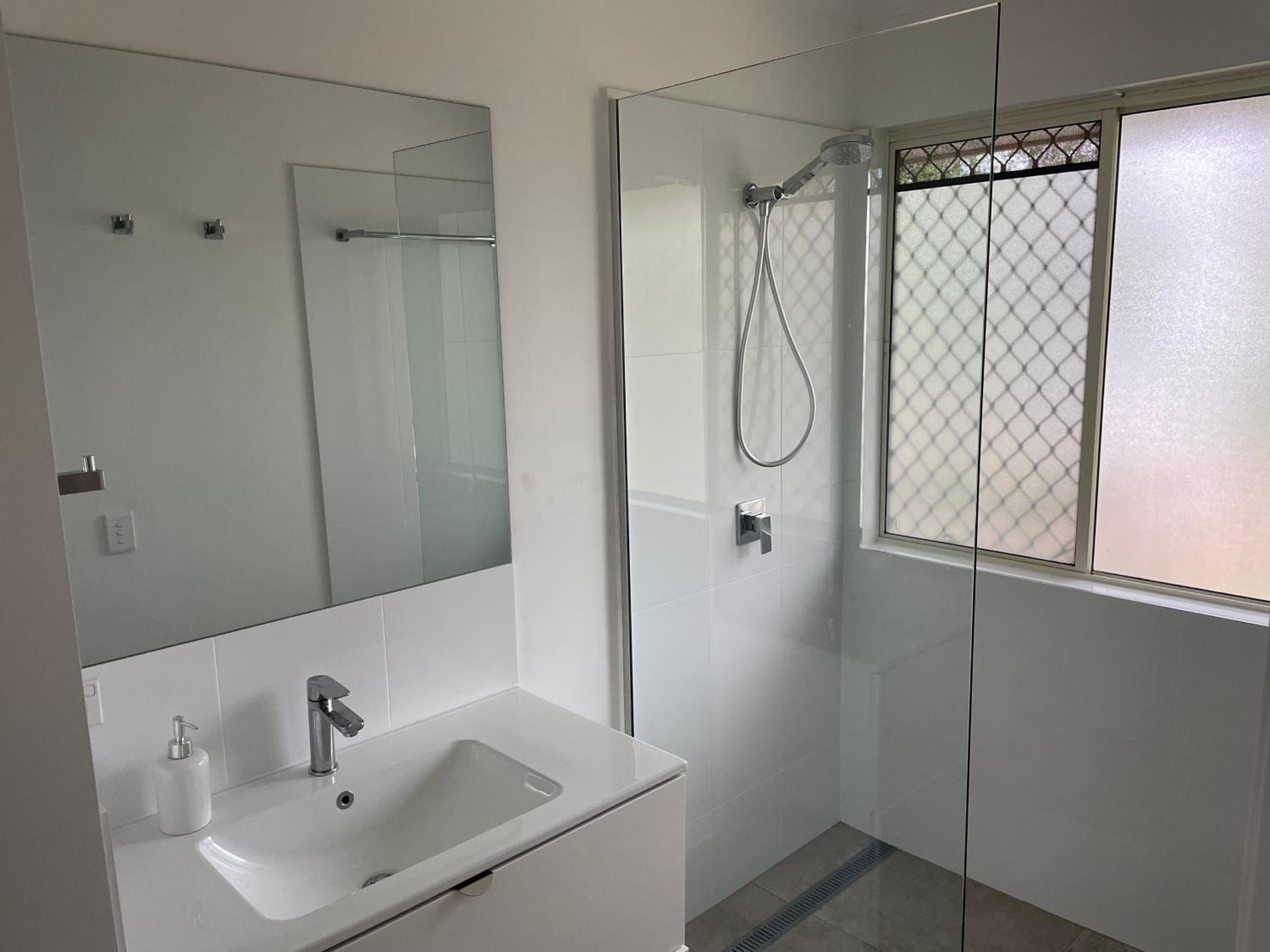 Two-Bedroom Apartment - Photo 24