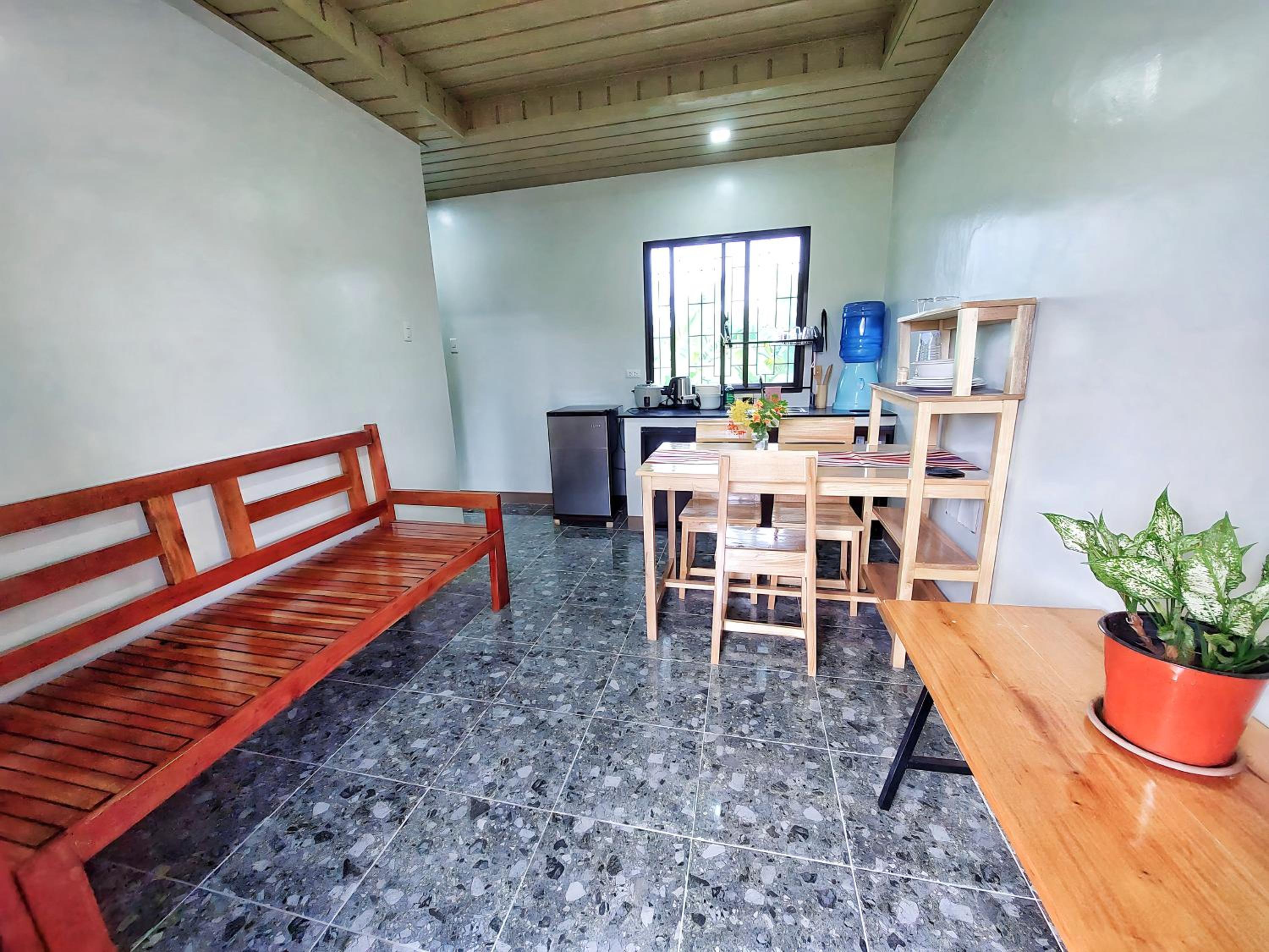 Apartment with Balcony photo 3