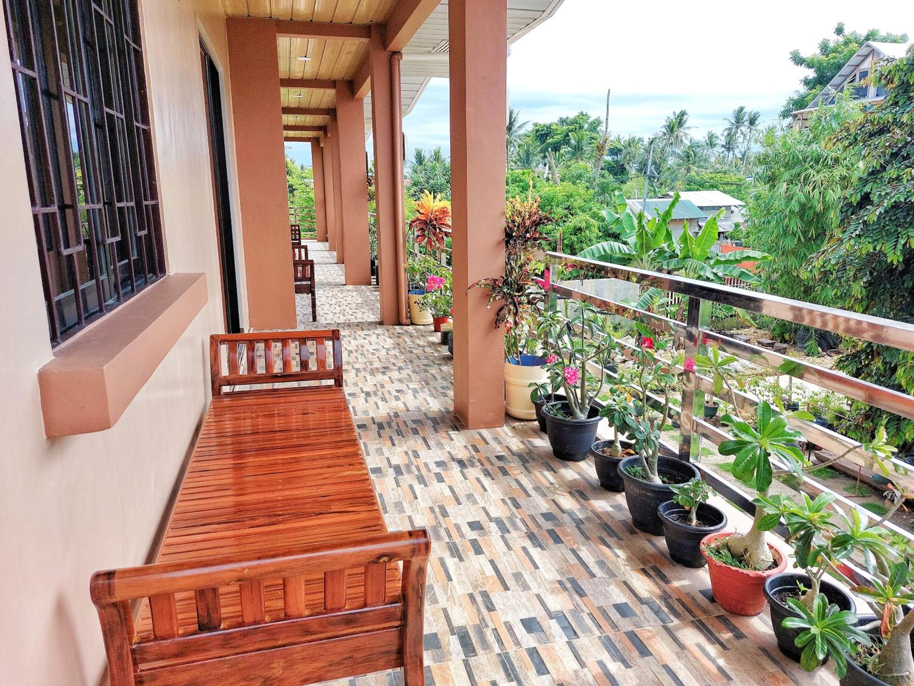 Apartment with Balcony photo 3