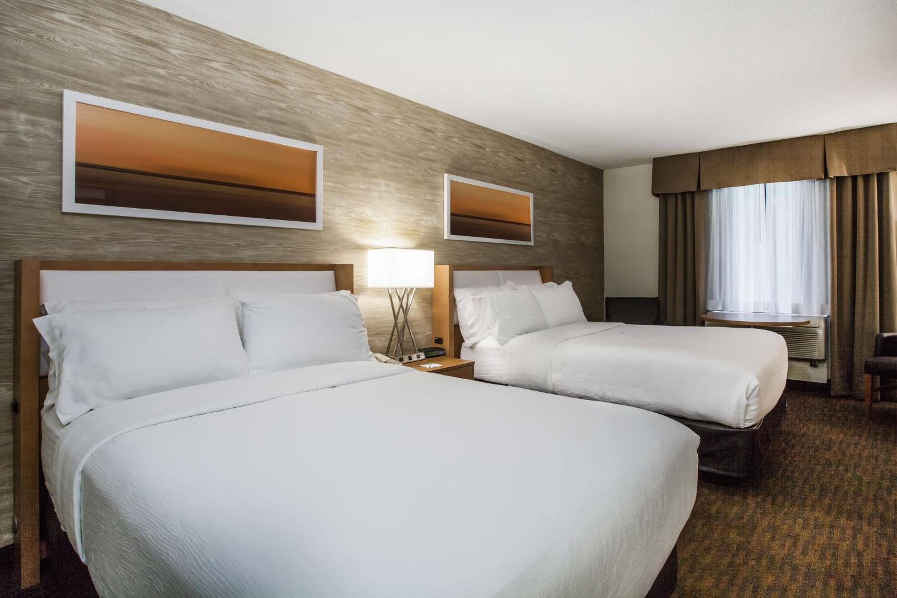 Standard Double Room with Two Double Beds - Photo 6