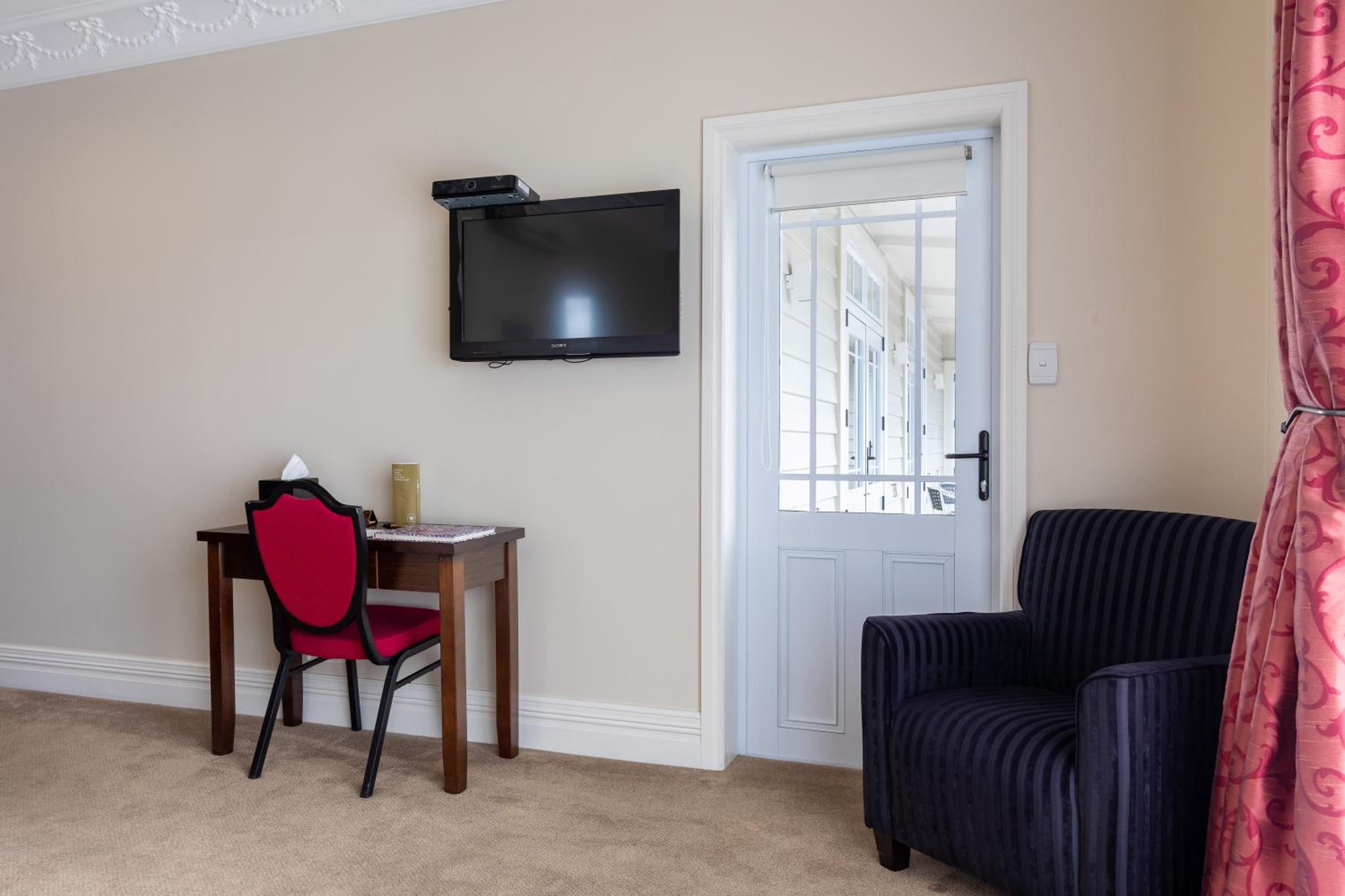 Deluxe Double Room with Bath photo 1