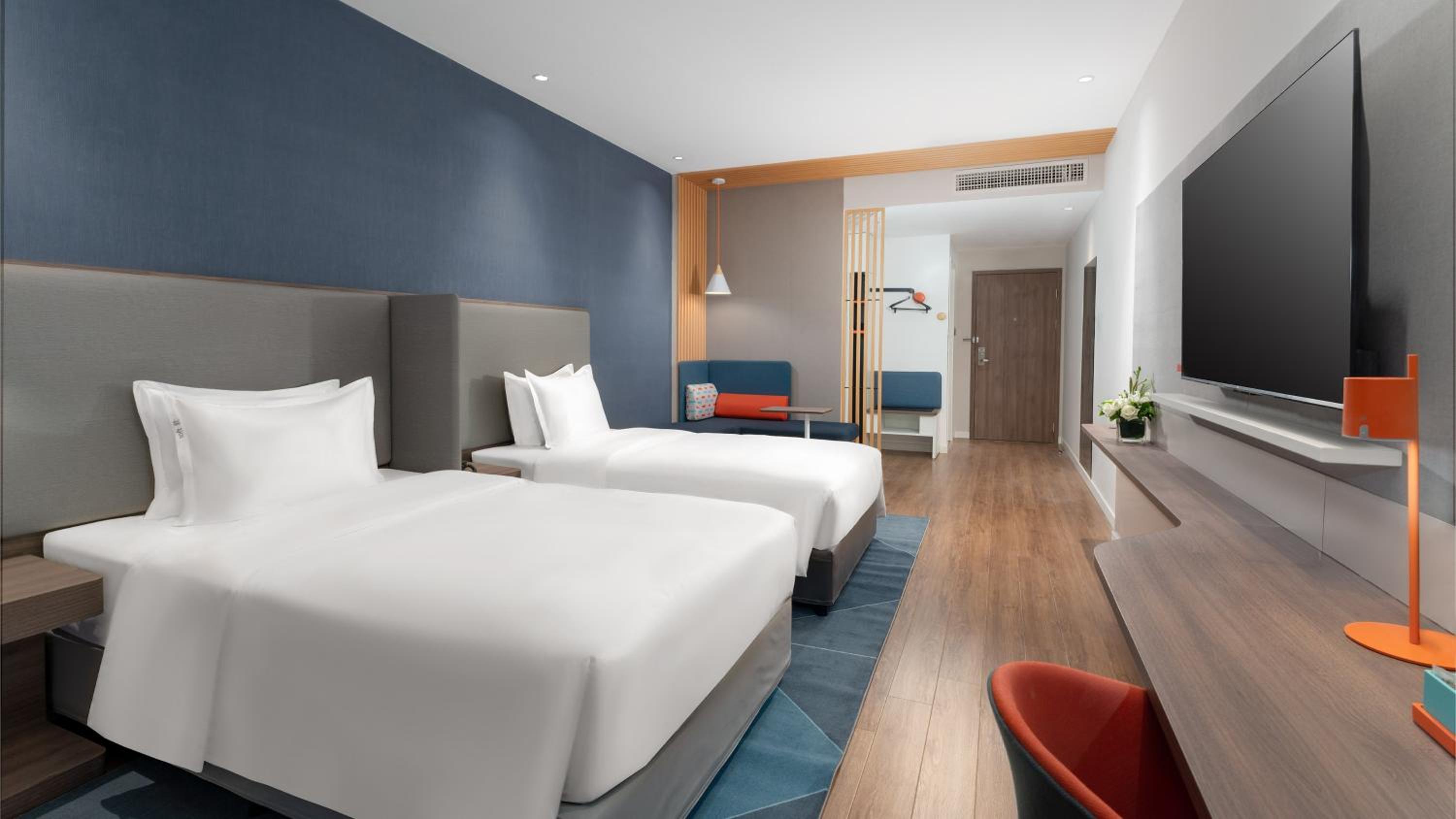 Standard Twin Room with Extra Floor Space - Photo 5