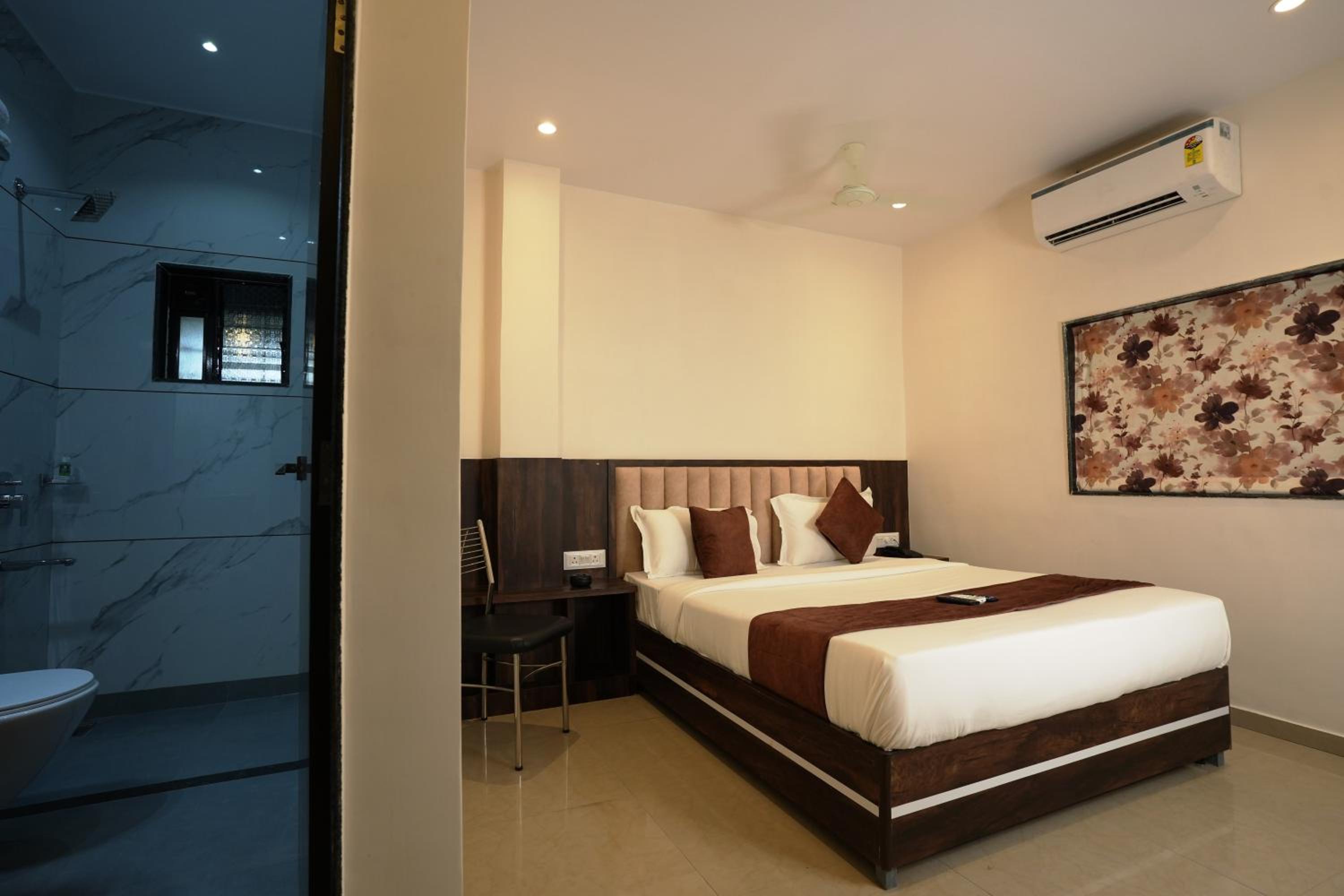 Deluxe Double Room photo 2