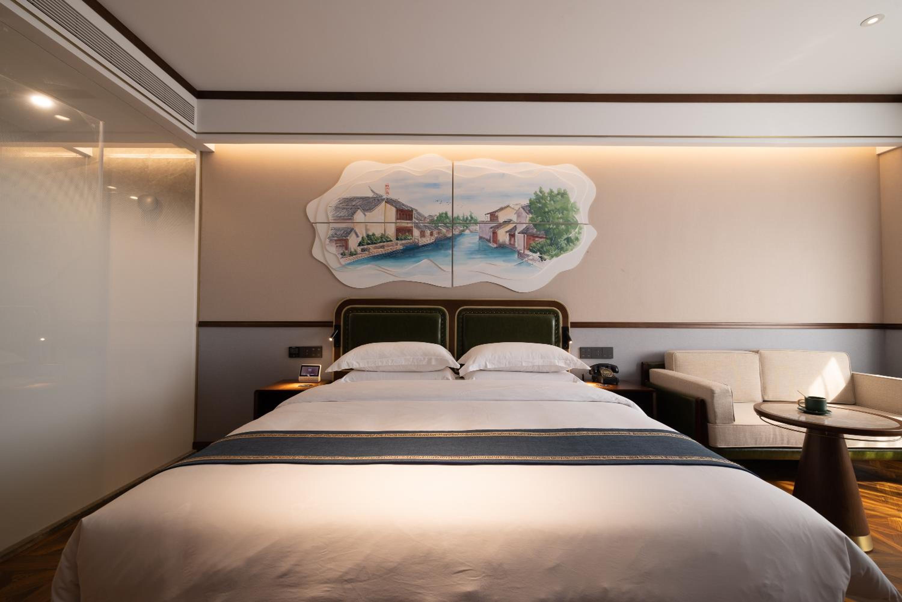 Suzhou River View Executive Double Room