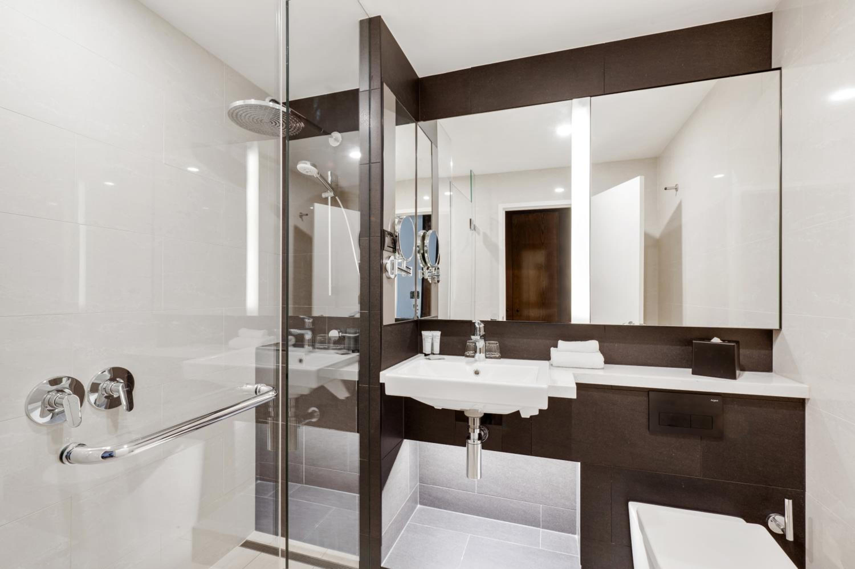 Signature Superior King Room