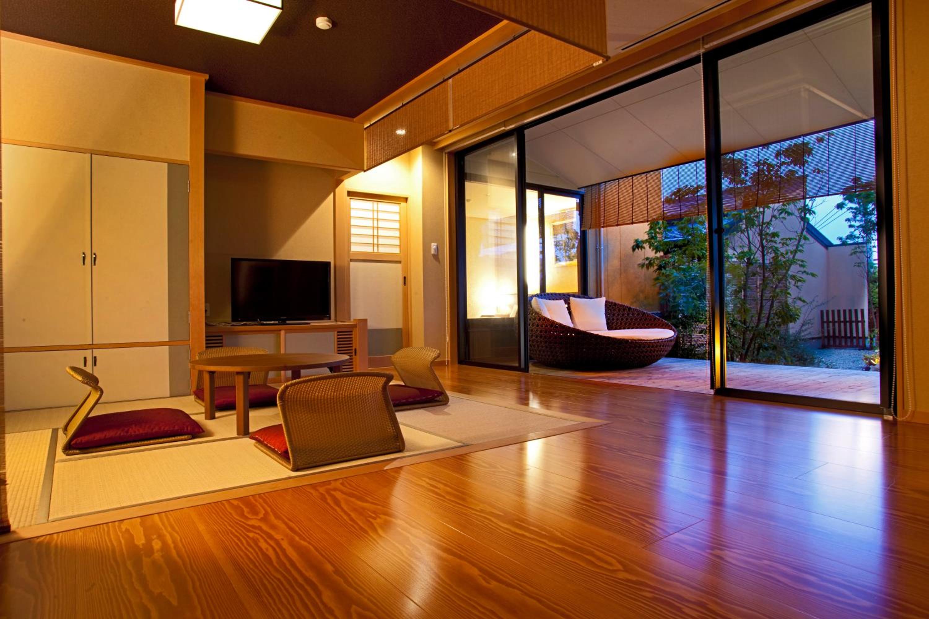 Premium Suite with Open-Air Bath - Non-Smoking photo 1