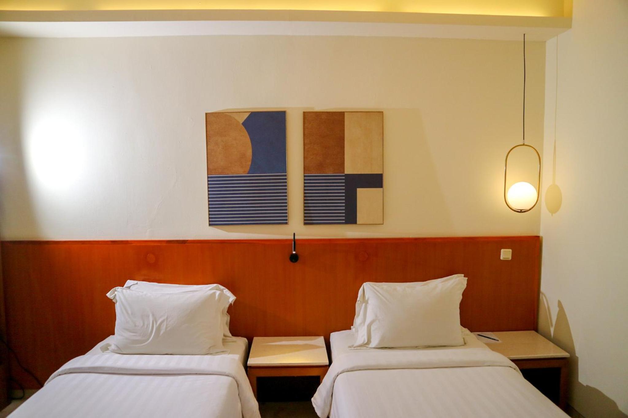 Double or Twin Room with Pool Access - Photo 13