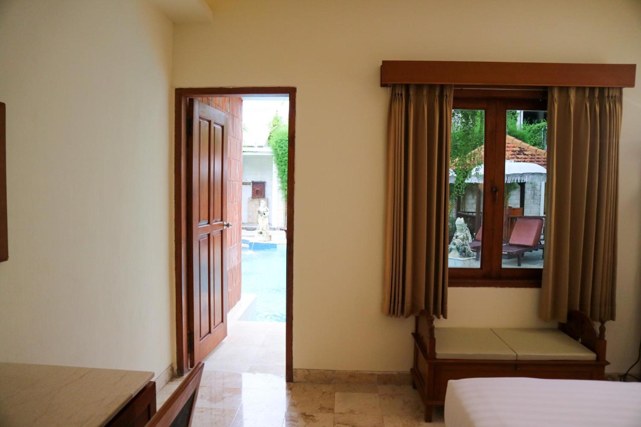 Double or Twin Room with Pool Access - Photo 12