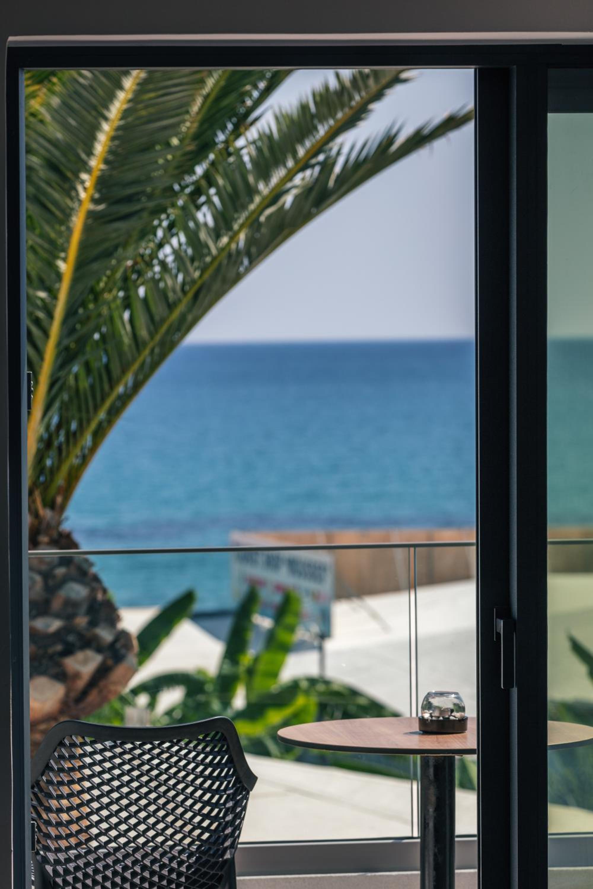 Deluxe Double Sea View photo 2