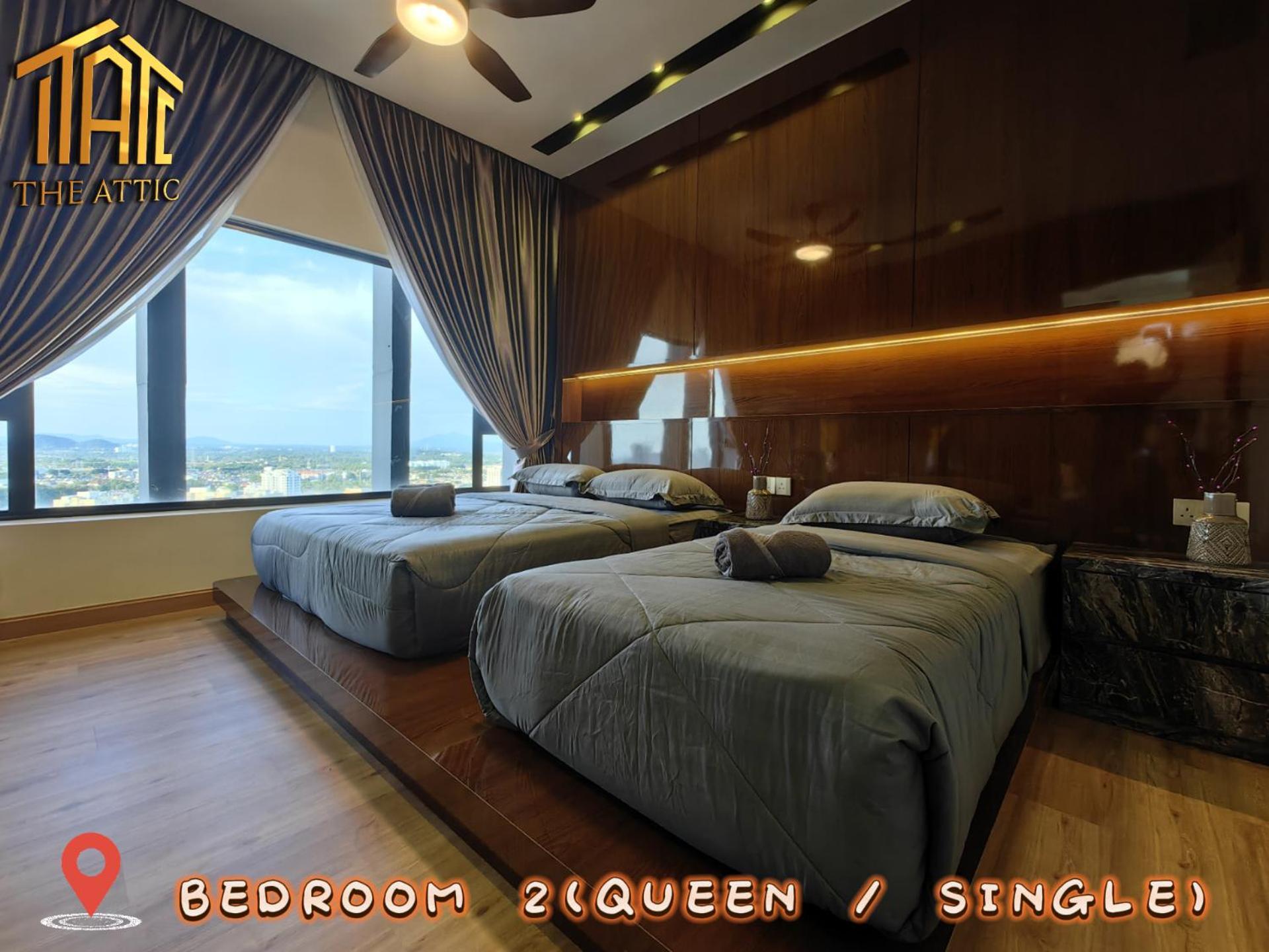 Two Bedroom Deluxe Family Suite (Private Bathtub & City View)