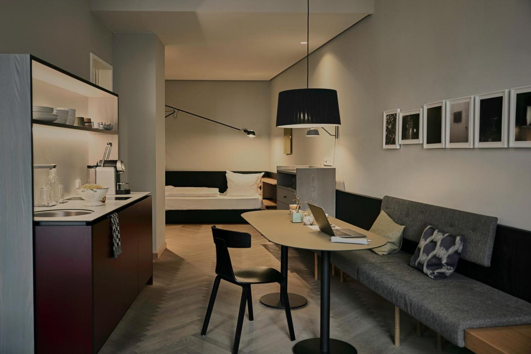 Deluxe Apartment photo 3