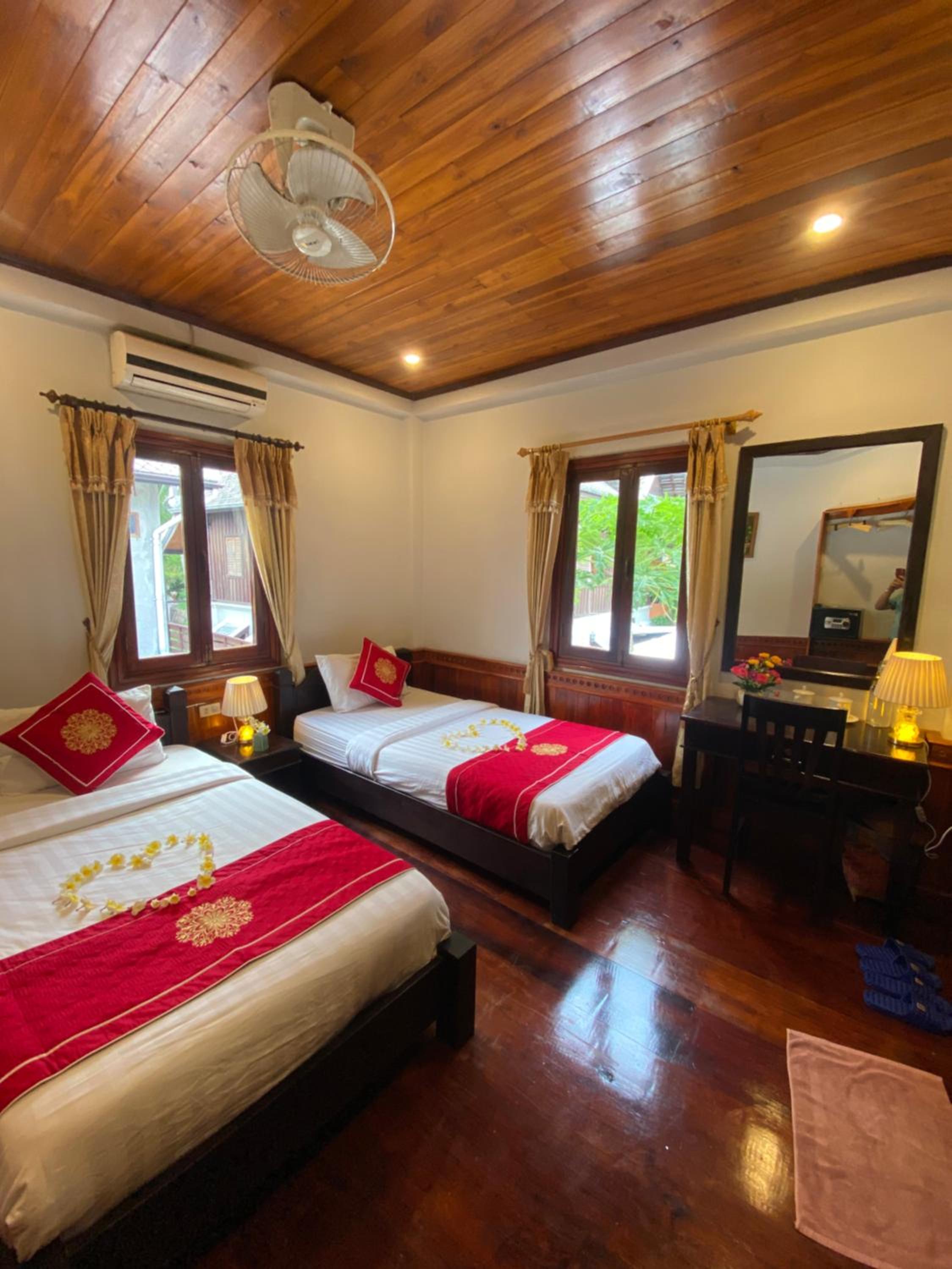 Deluxe Twin Room - Photo 24