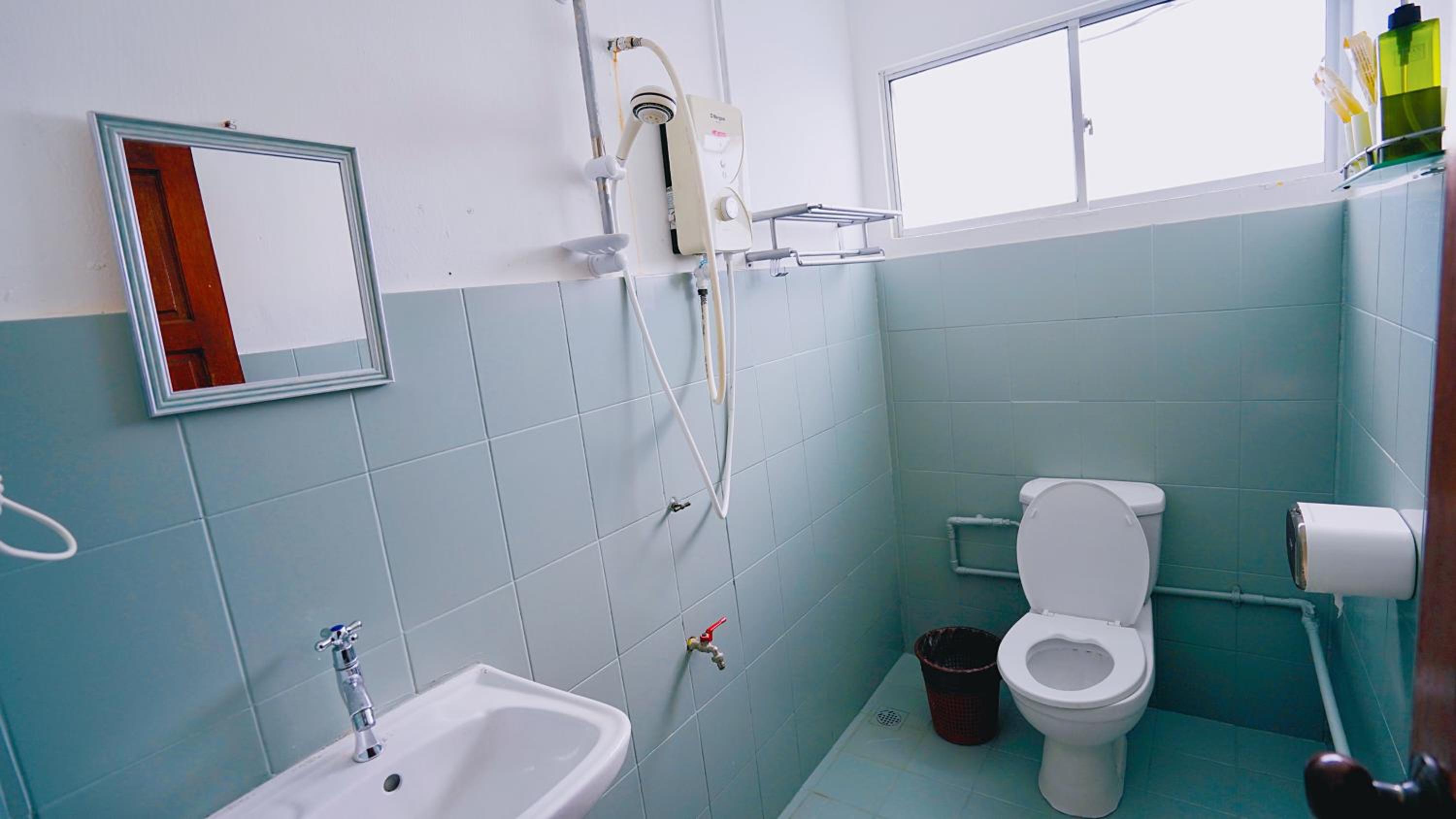 Family Room With Bathroom photo 1