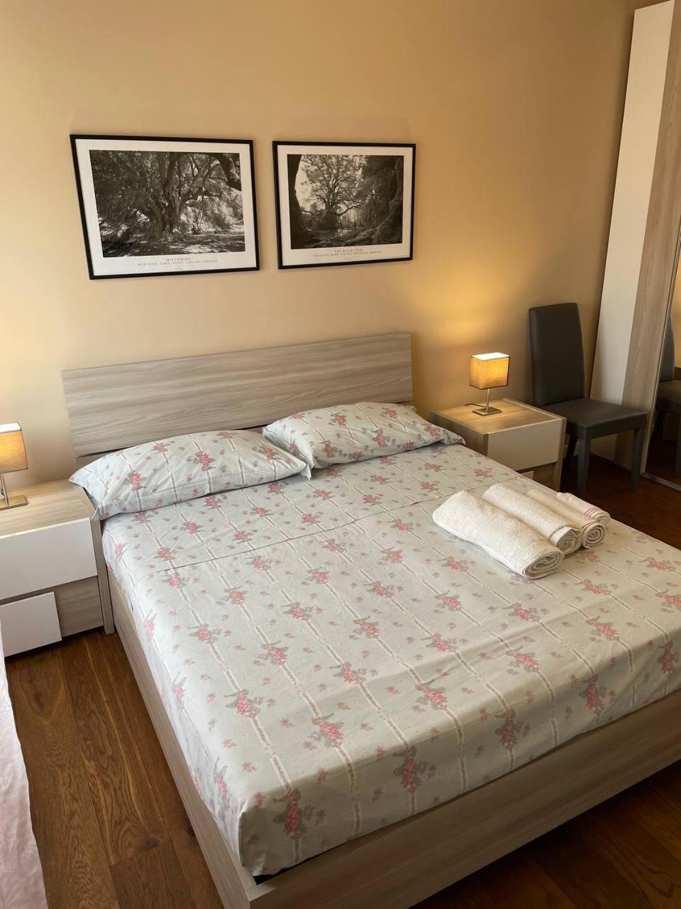 Double Or Twin Room With Shared Bathroom