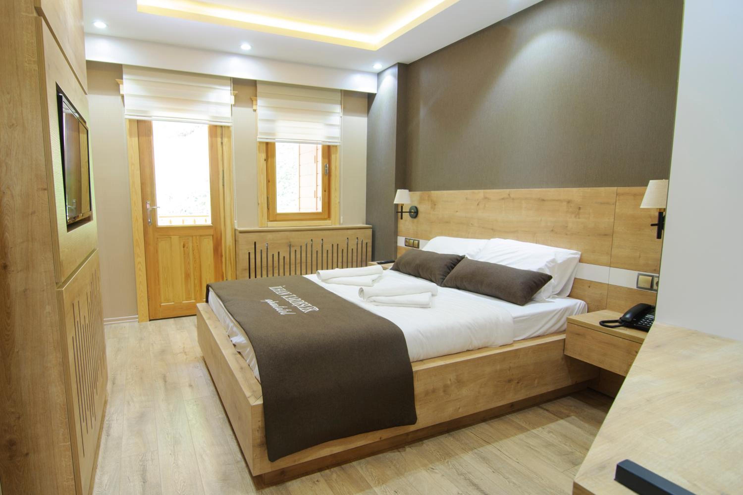Double Room with Lake View