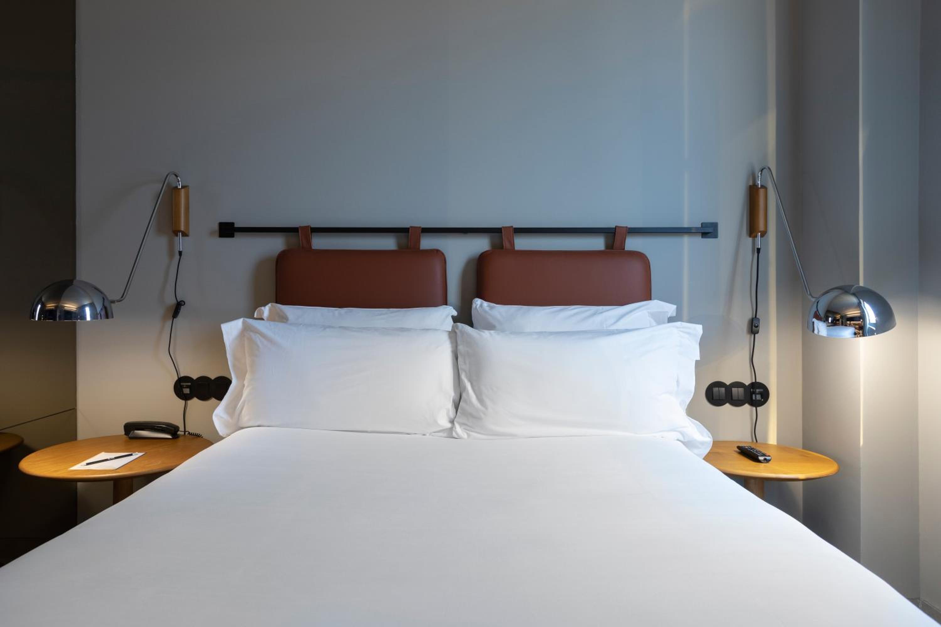 Standard Double or Twin Room - Photo 2