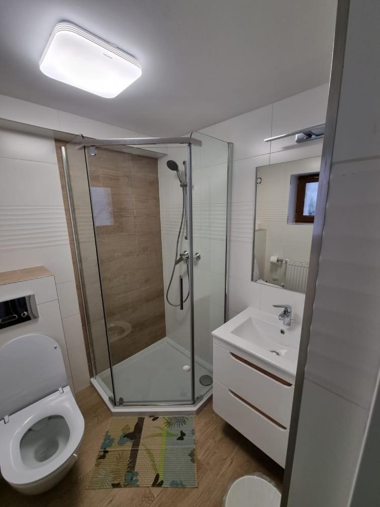Basic Triple Room photo 1