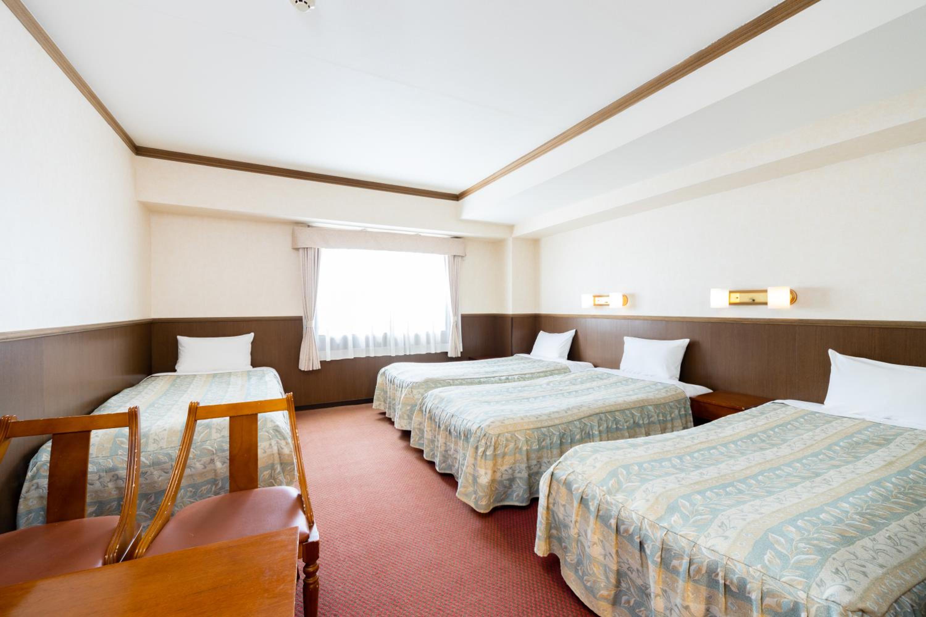 Quadruple Room - Non-Smoking - Photo 1