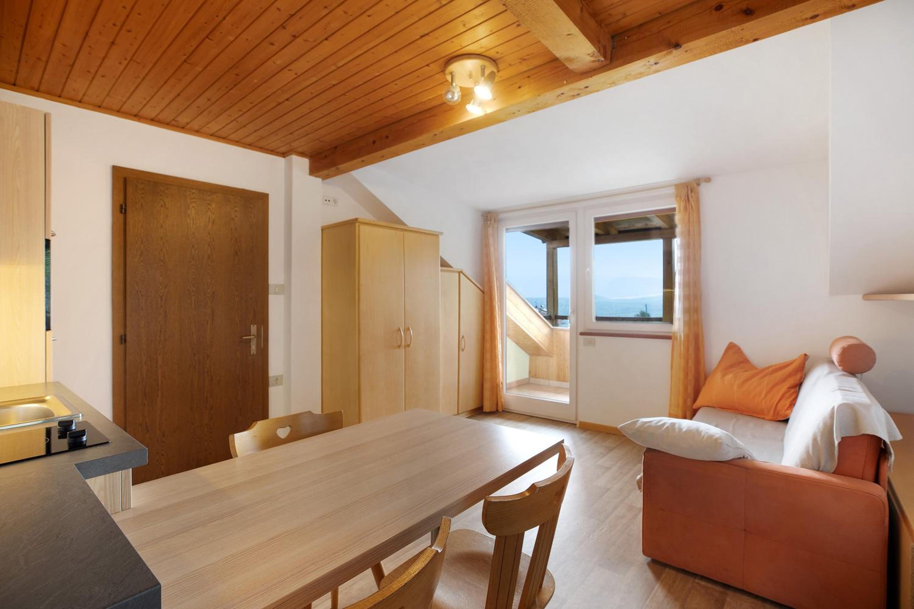 Superior One-Bedroom Apartment with Balcony