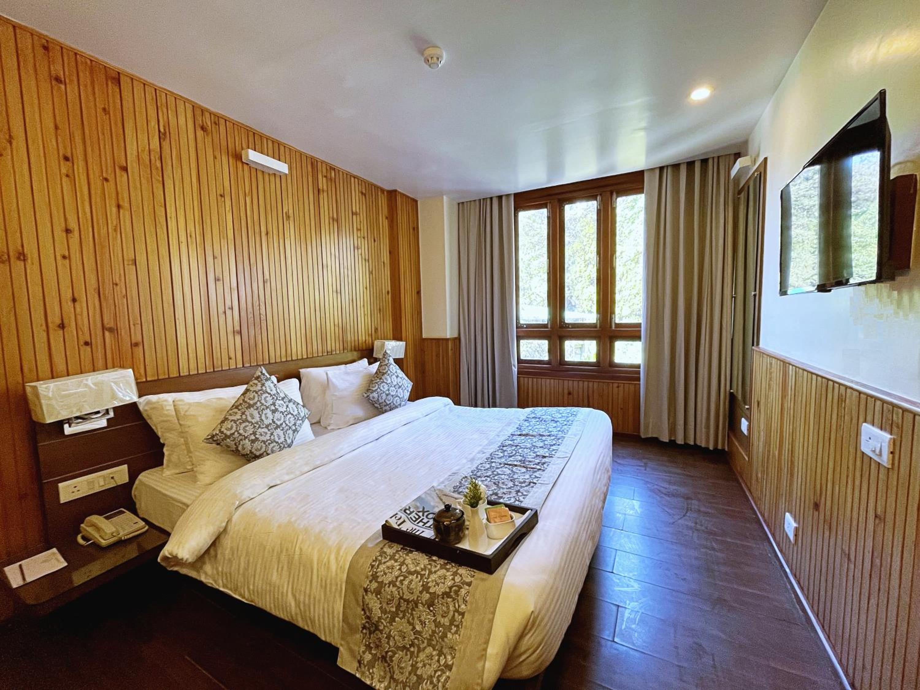 Suite with Mountain View photo 1