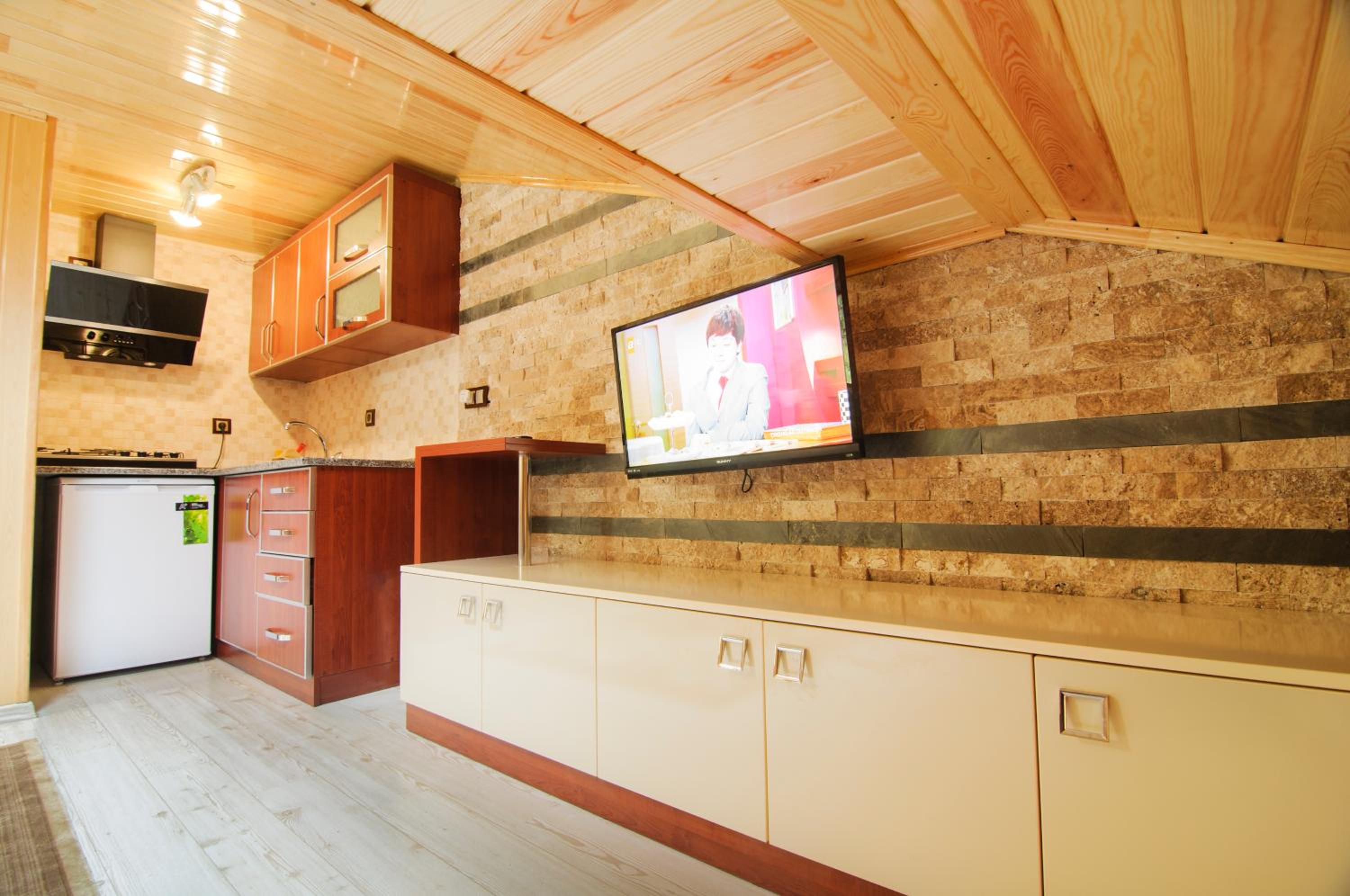 Suite with Lake View photo 2