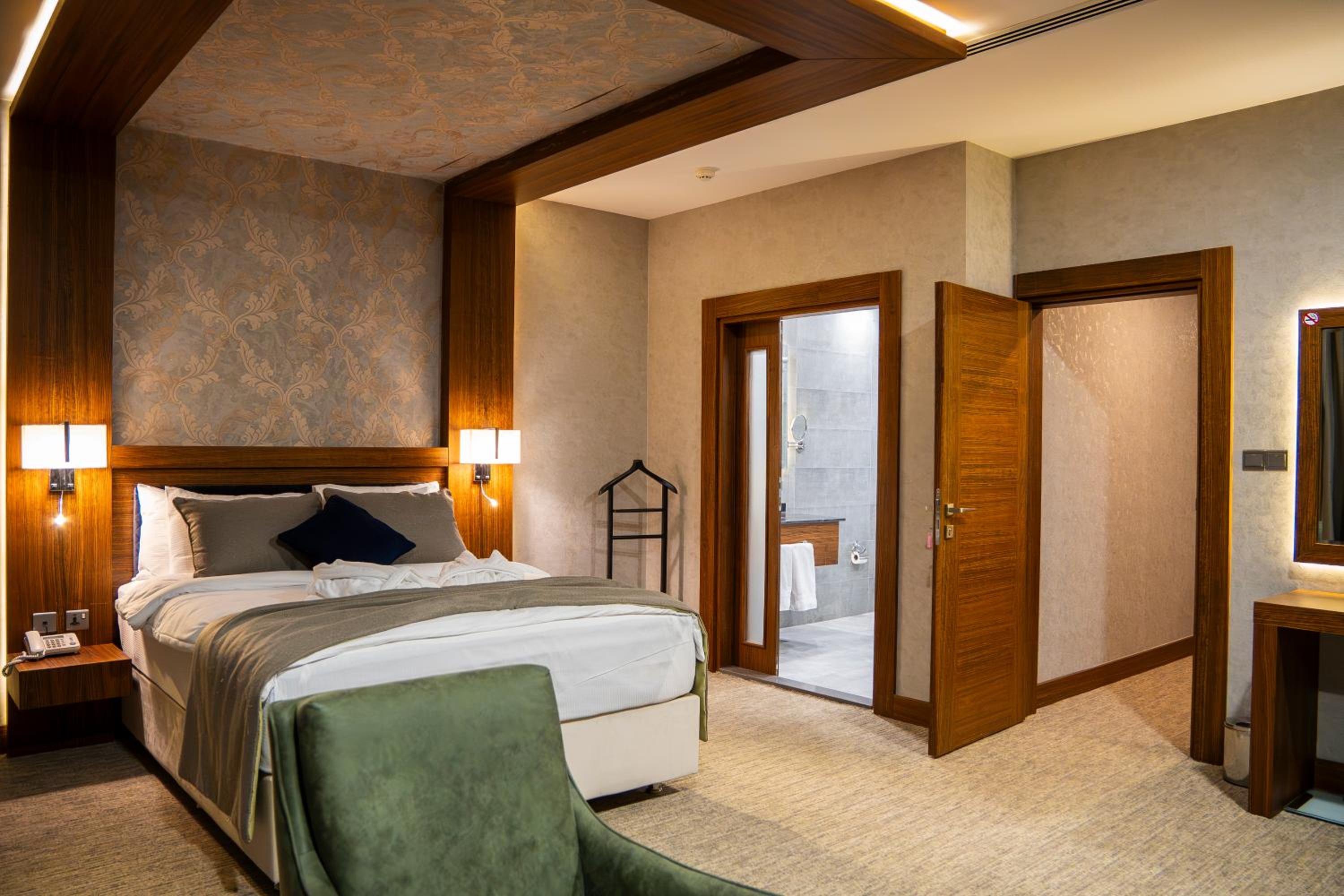 Junior Suite with Mountain View