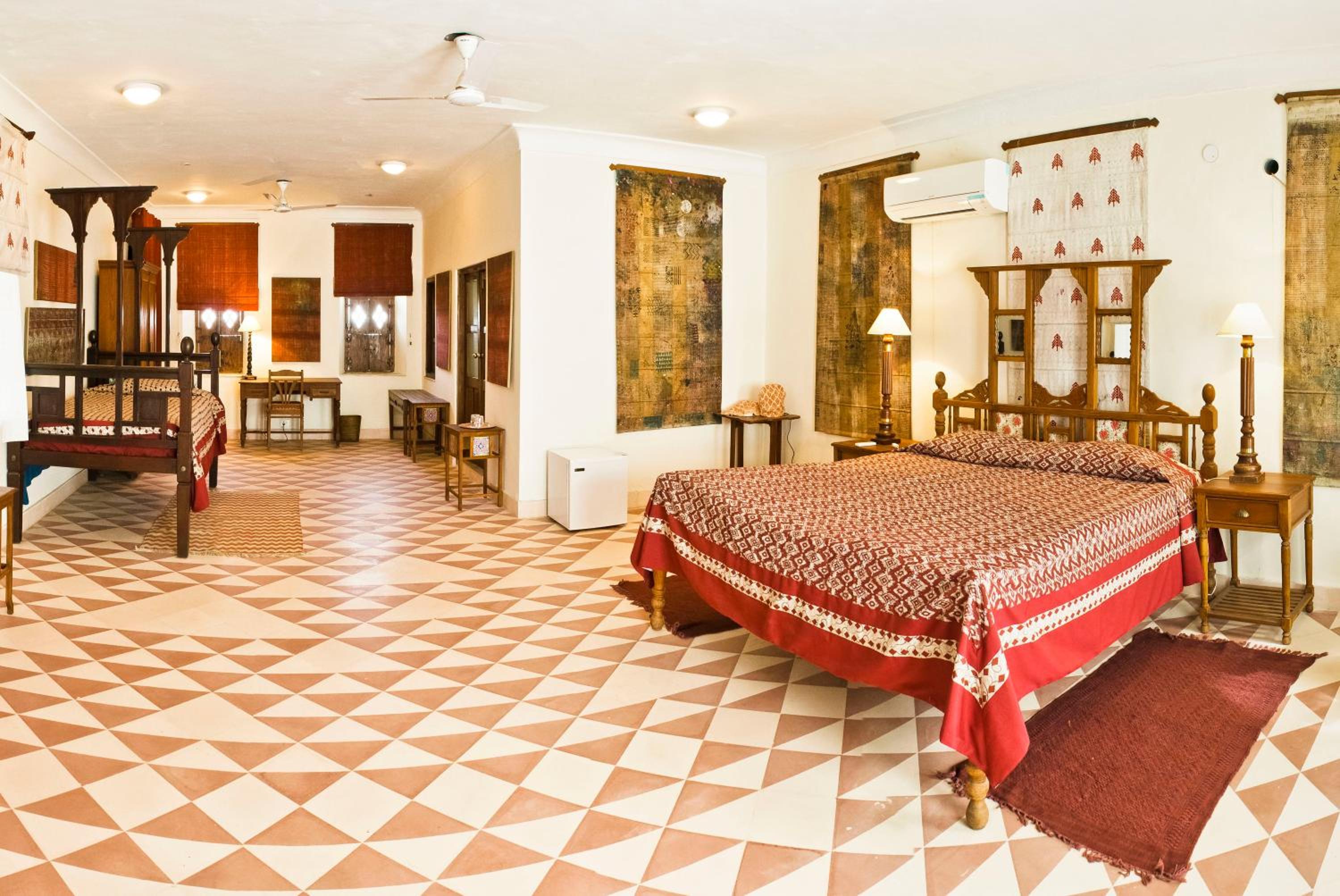 Heritage Romance  - 10% off on Spa & Laundry Service, Complimentary Evening Tea,  Guided Fort Tour and Chargeable Vintage Car ride - Photo 2