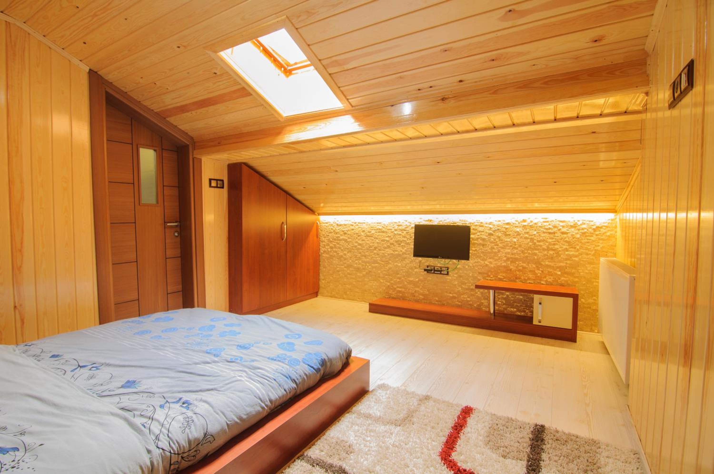 Suite with Mountain View - Photo 5