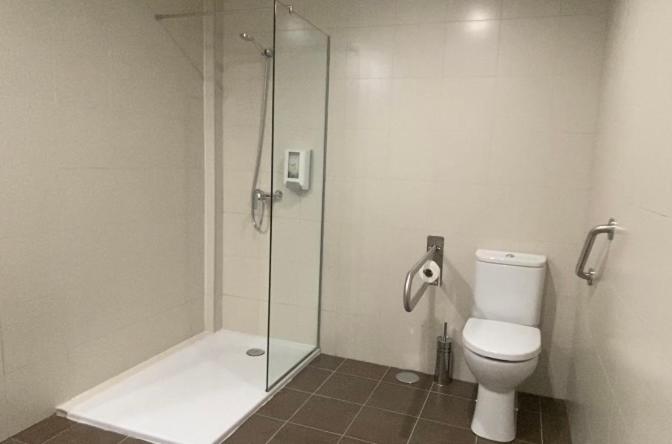 Queen Room - Disability Access photo 3