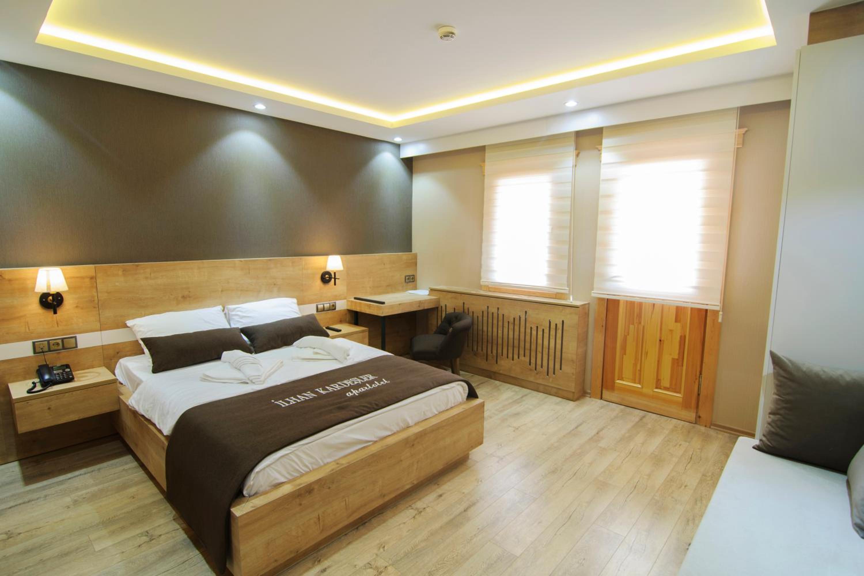 Three-Bedroom Apartment - Photo 7